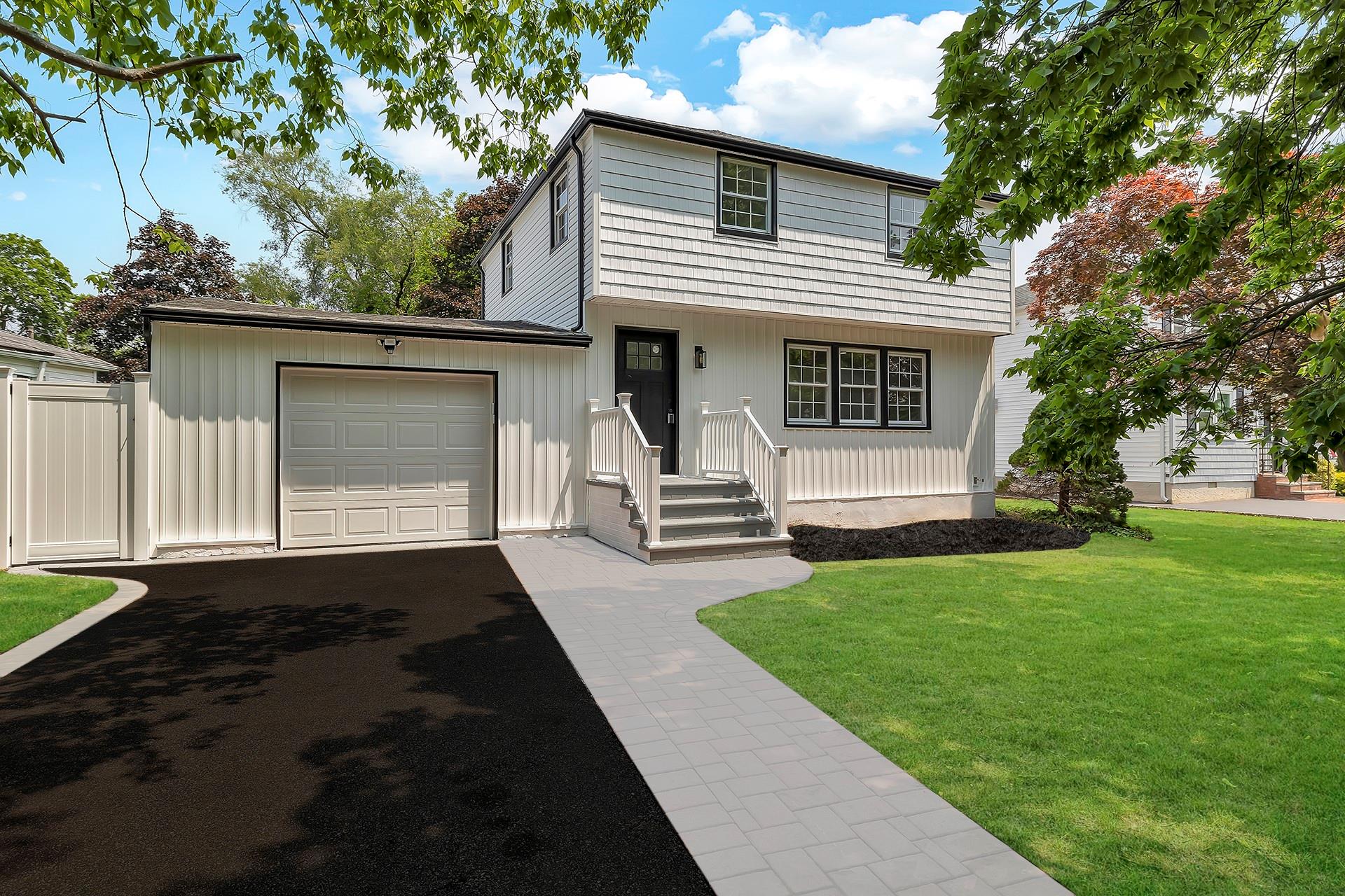 #1 photo, 11 Hastings Drive, Merrick , NY 11566