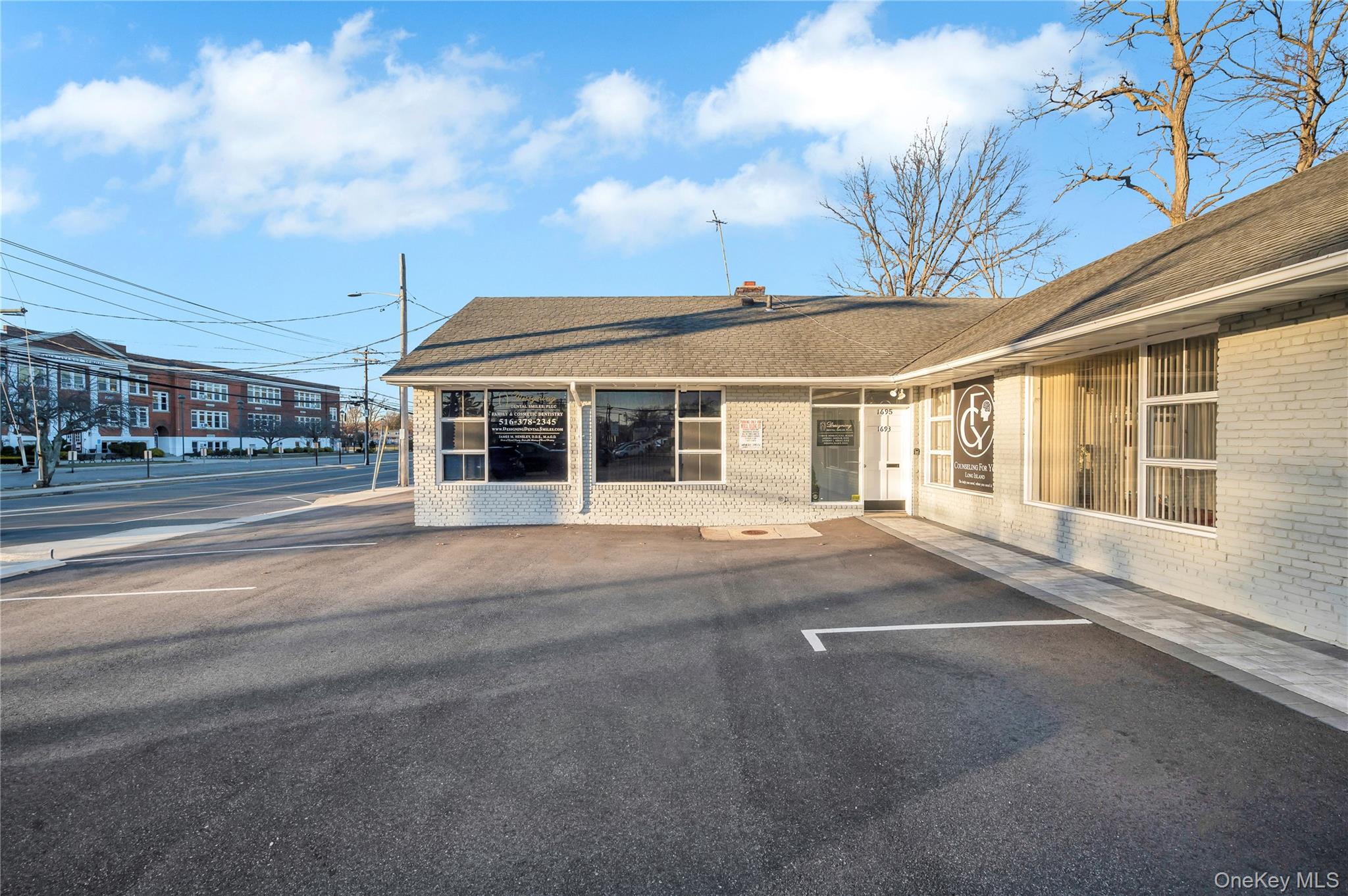 #2 photo, 1695 Merrick Avenue, ナッソー郡 Merrick , NY 11566