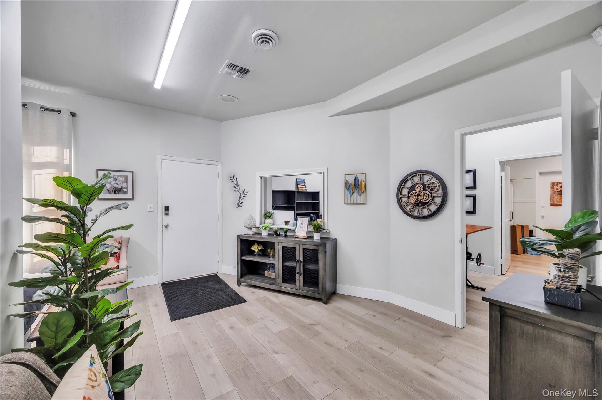 #5 photo, 1695 Merrick Avenue, ナッソー郡 Merrick , NY 11566