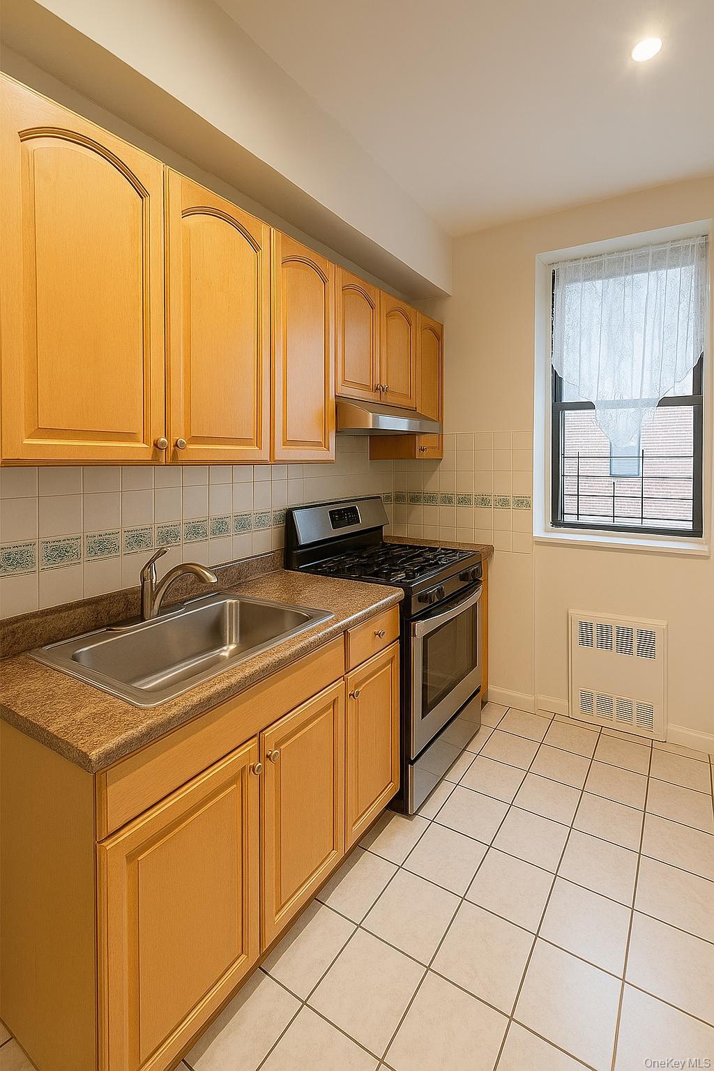 #2 photo, 139-15 83 rd Ave, クイーンズ区 Briarwood , NY 11435