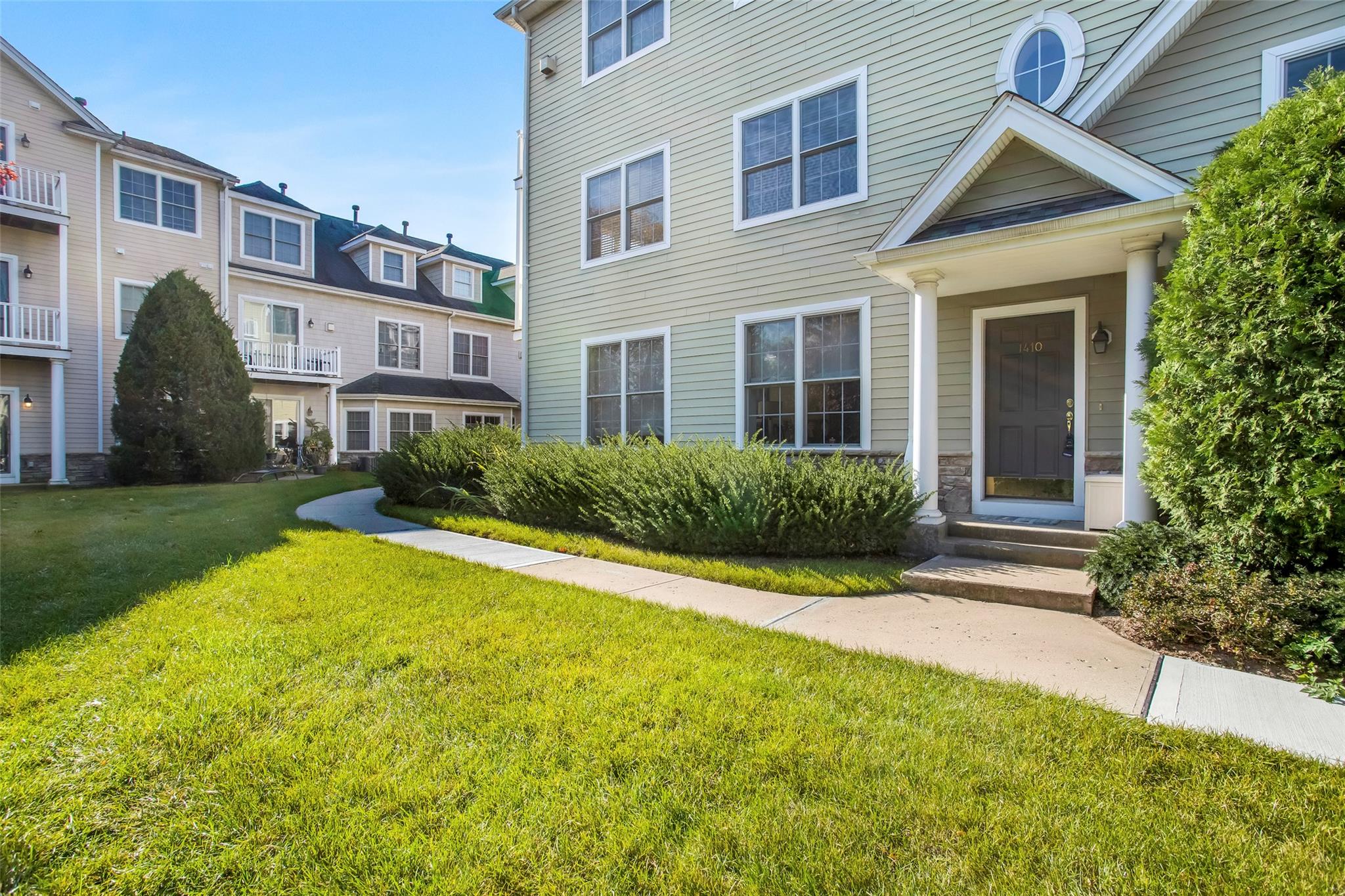 #1 photo, 1410 Half Moon Bay Drive, Croton-on-Hudson , NY 10520