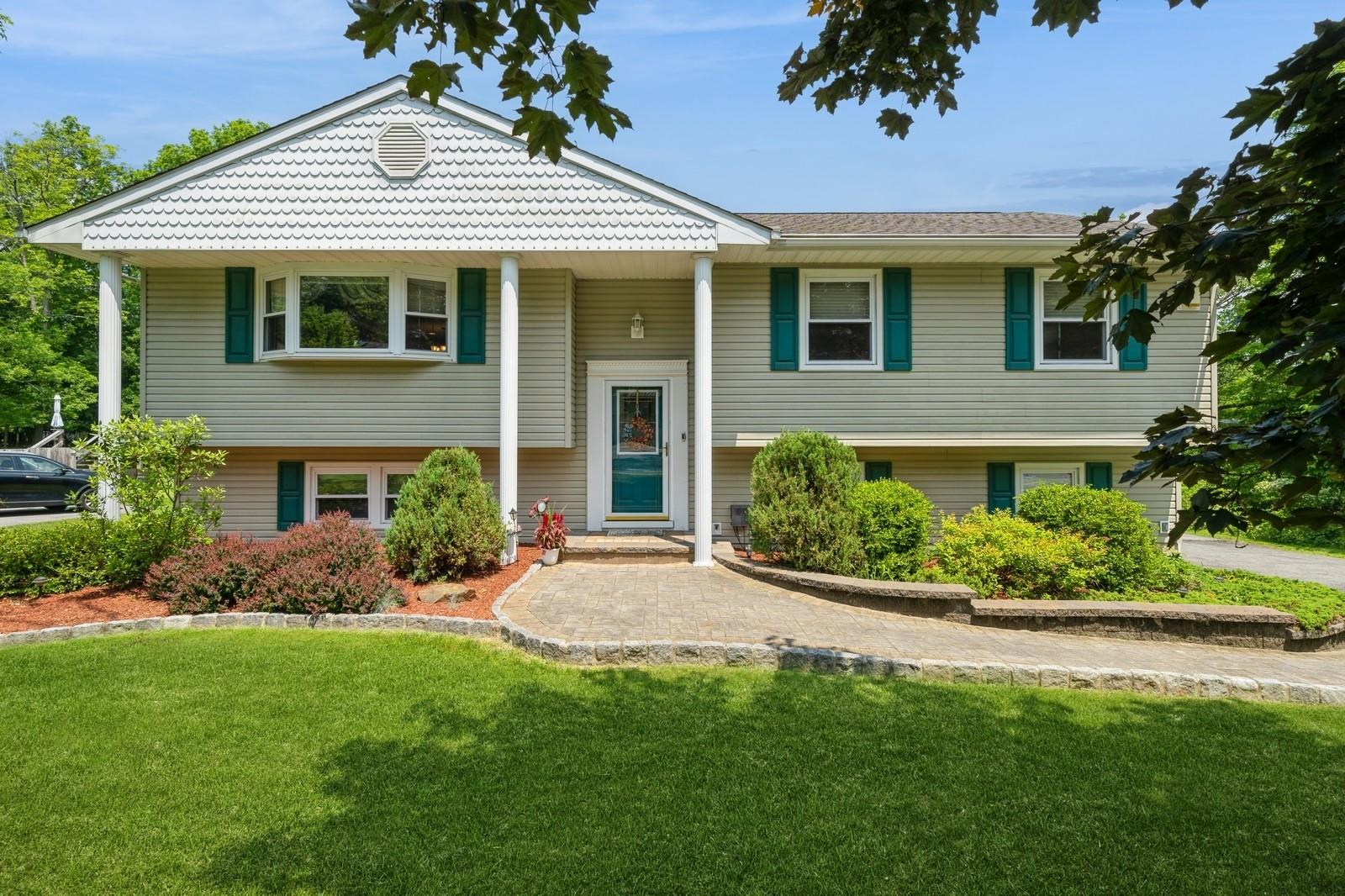 #1 photo, 21 Forestdale Avenue, Monroe , NY 10950