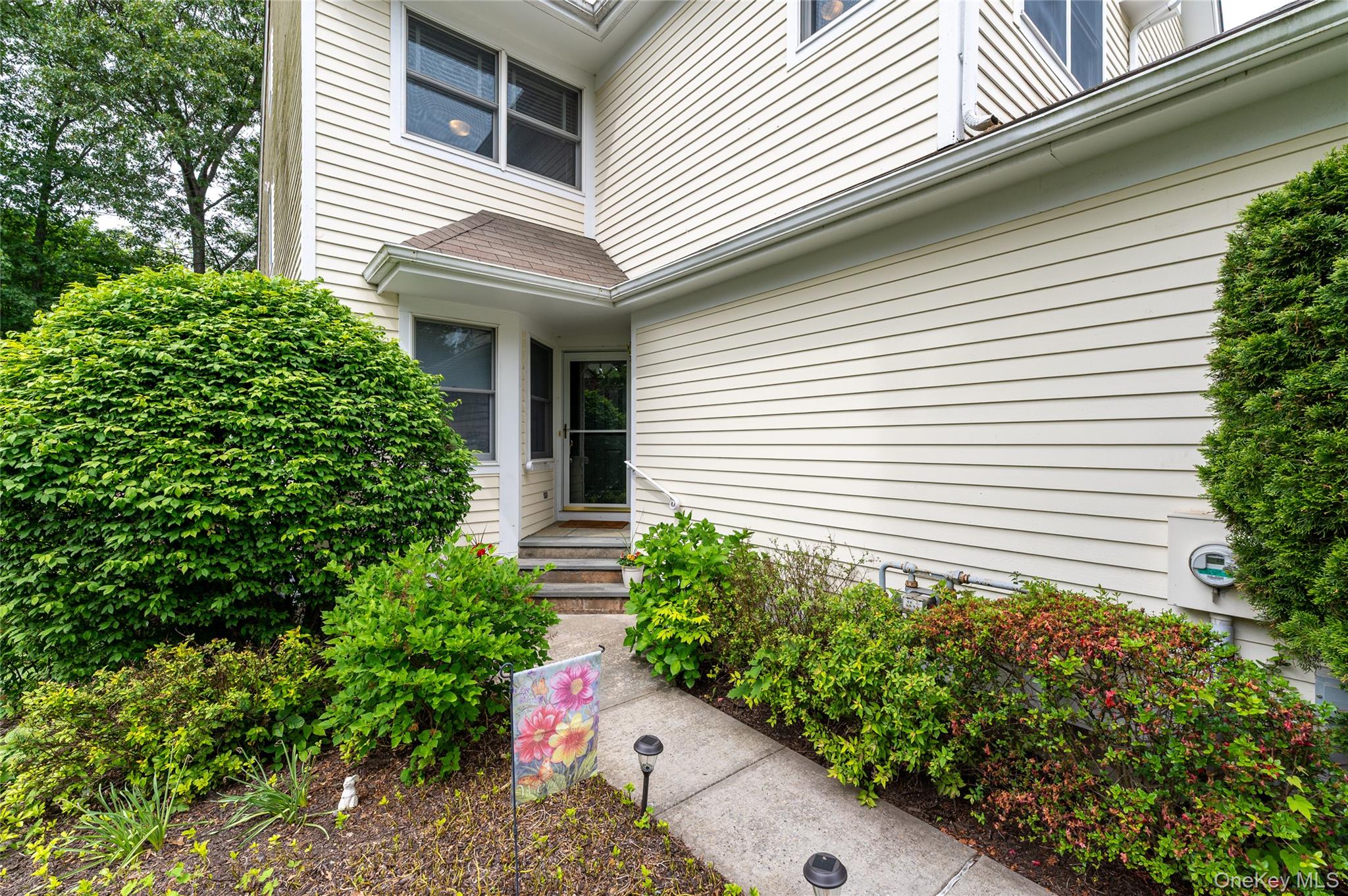 #2 photo, 401 Glenwood Drive, Briarcliff Manor , NY 10510