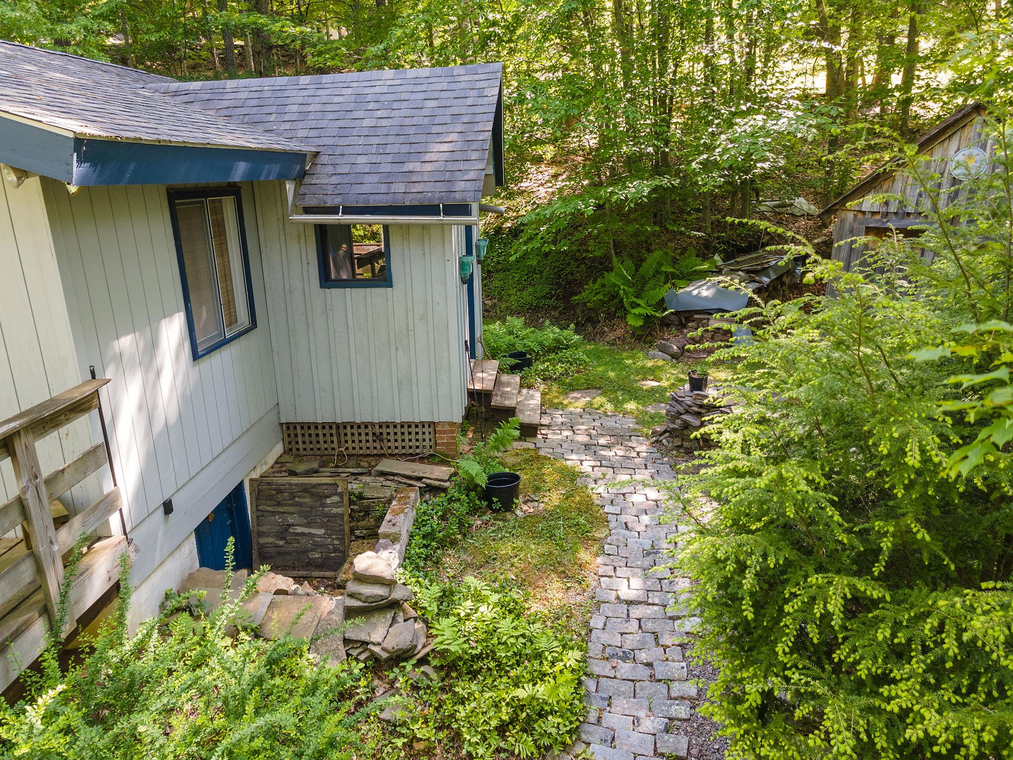 #5 photo, 101 Hunter Lane, Hunter , NY 12442