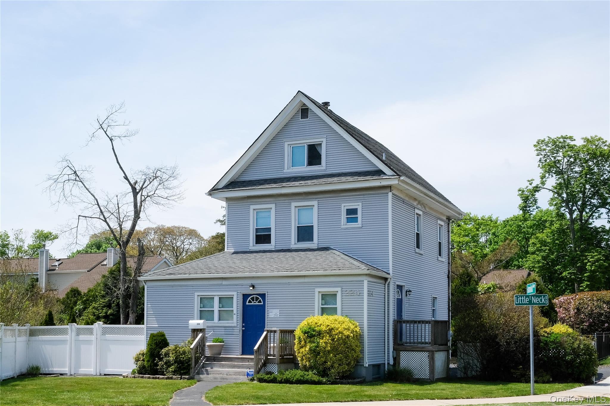 #1 photo, 224 Little East Neck Road, 東長島 West Babylon , NY 11704