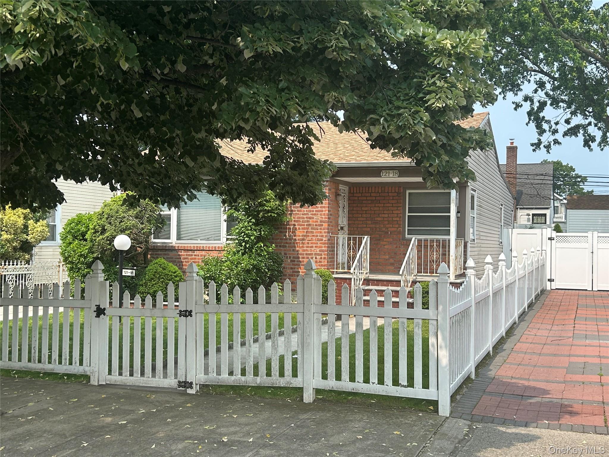 #2 photo, 121-18 238th Street, クイーンズ区 Laurelton , NY 11422