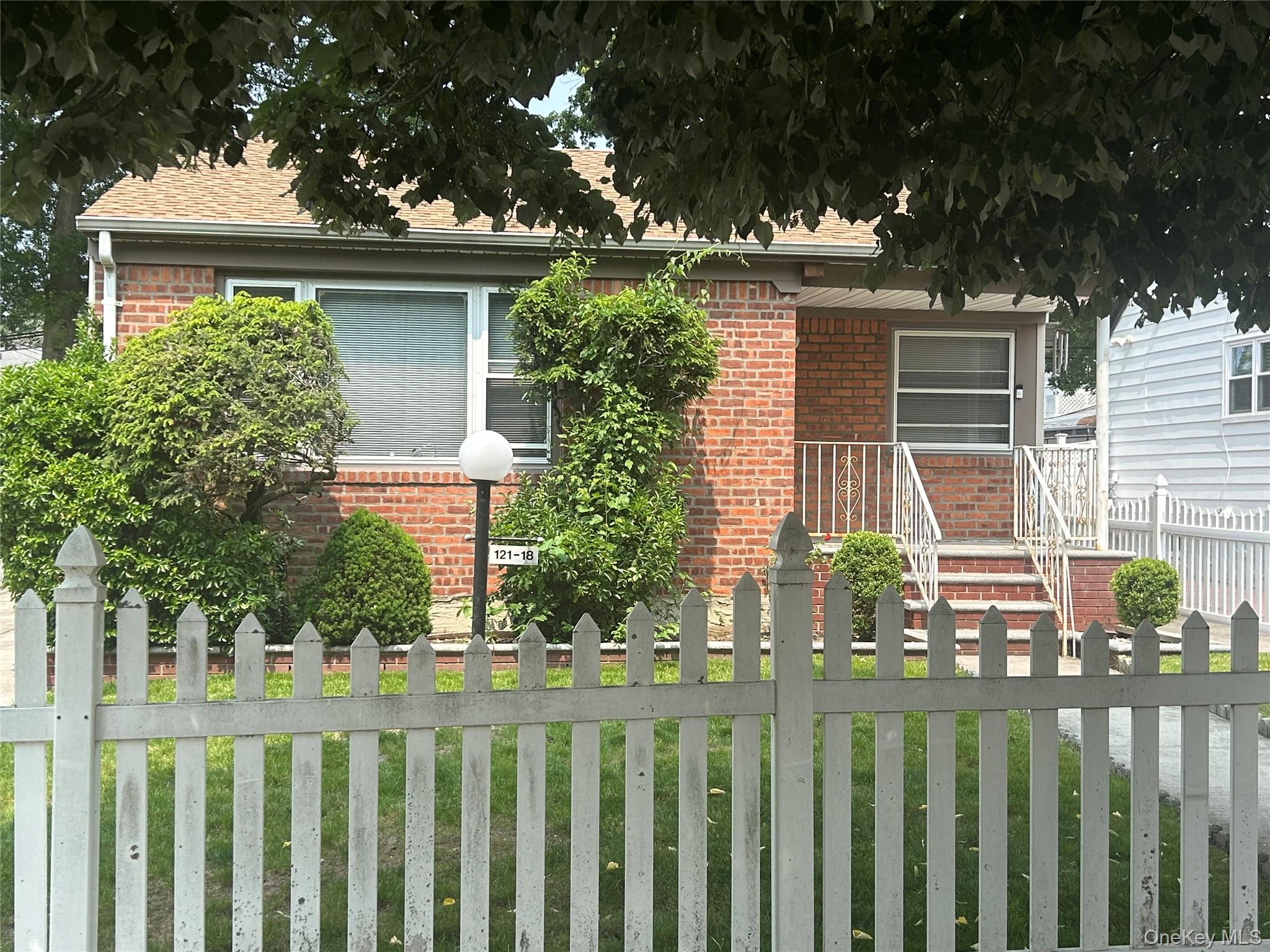 #3 photo, 121-18 238th Street, クイーンズ区 Laurelton , NY 11422