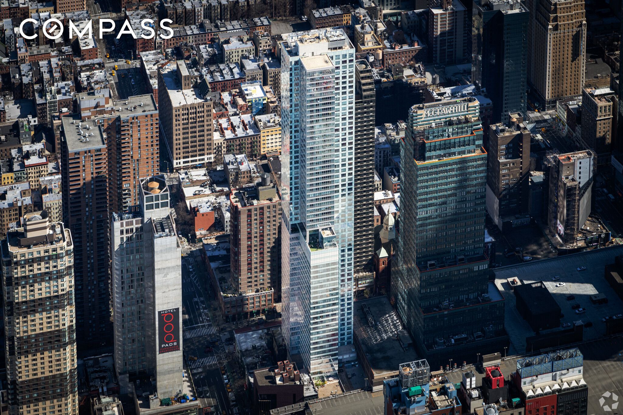 #17 photo, 350 W 42nd Street, マンハッタン Hell's Kitchen , NY 10036