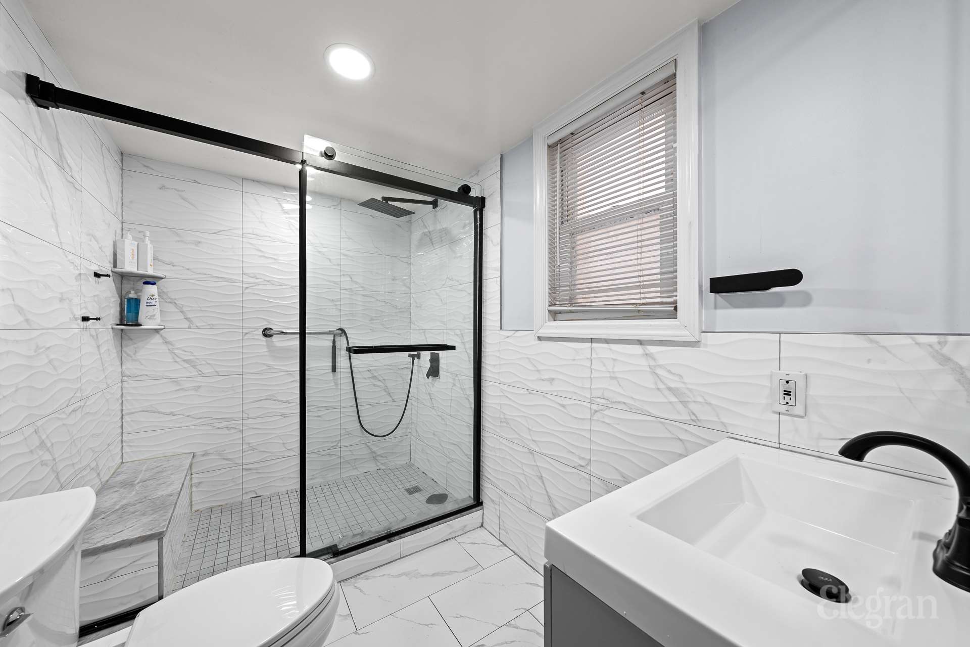 #8 photo, 60-89 54th Street, クイーンズ区 Ridgewood , NY 11378