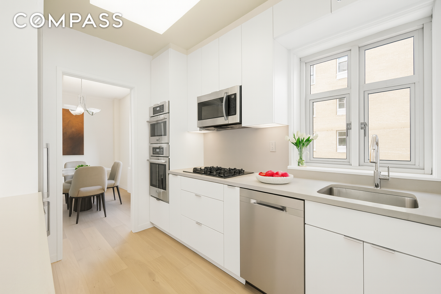 #7 photo, 20 E 9th Street, マンハッタン Greenwich Village , NY 10003