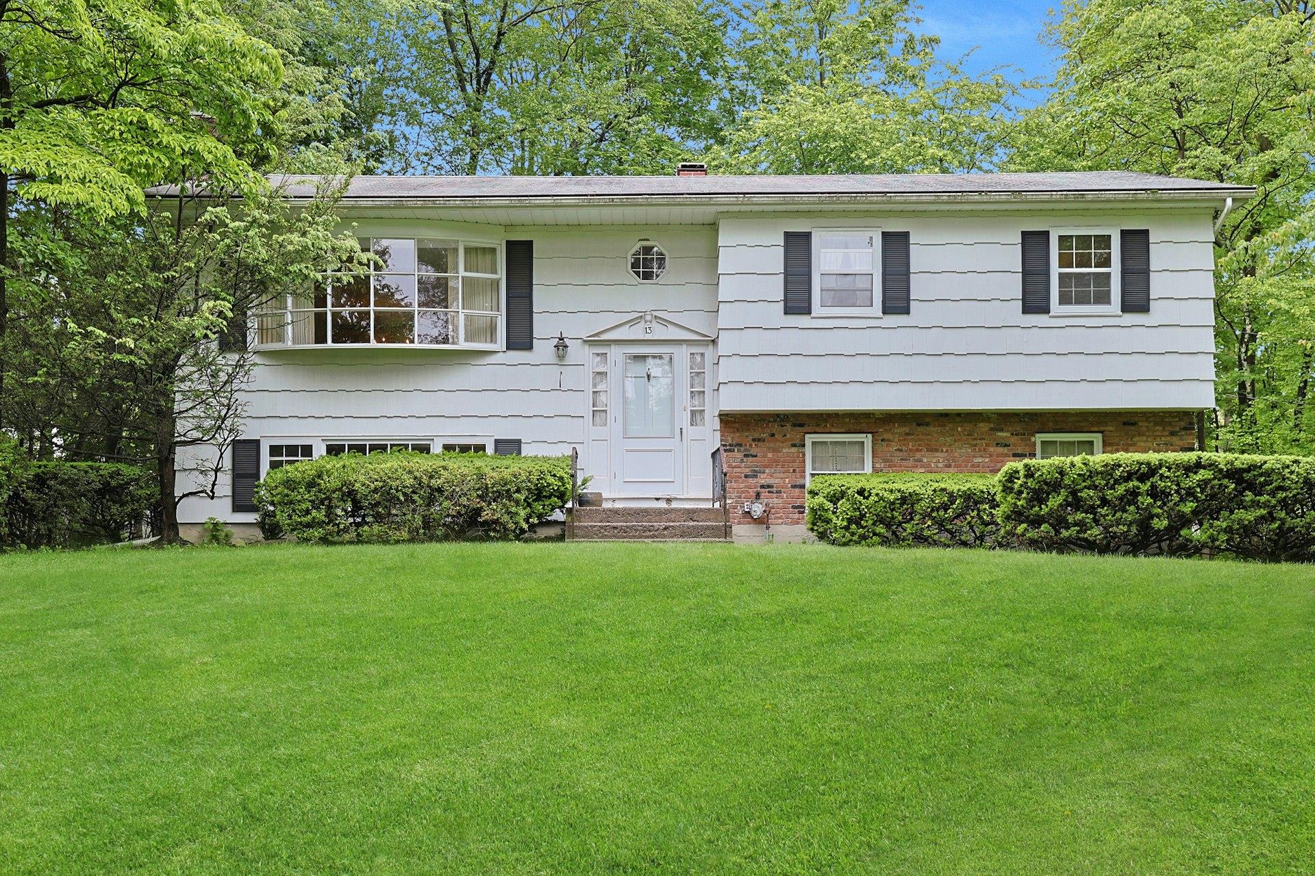 #1 photo, 13 Old Brick Road, New City , NY 10956