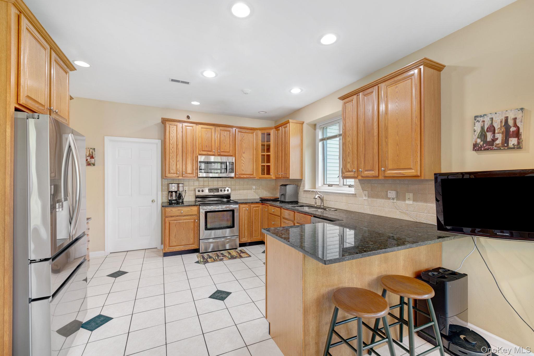 #19 photo, 87 Dakota Drive, Hopewell Junction , NY 12533