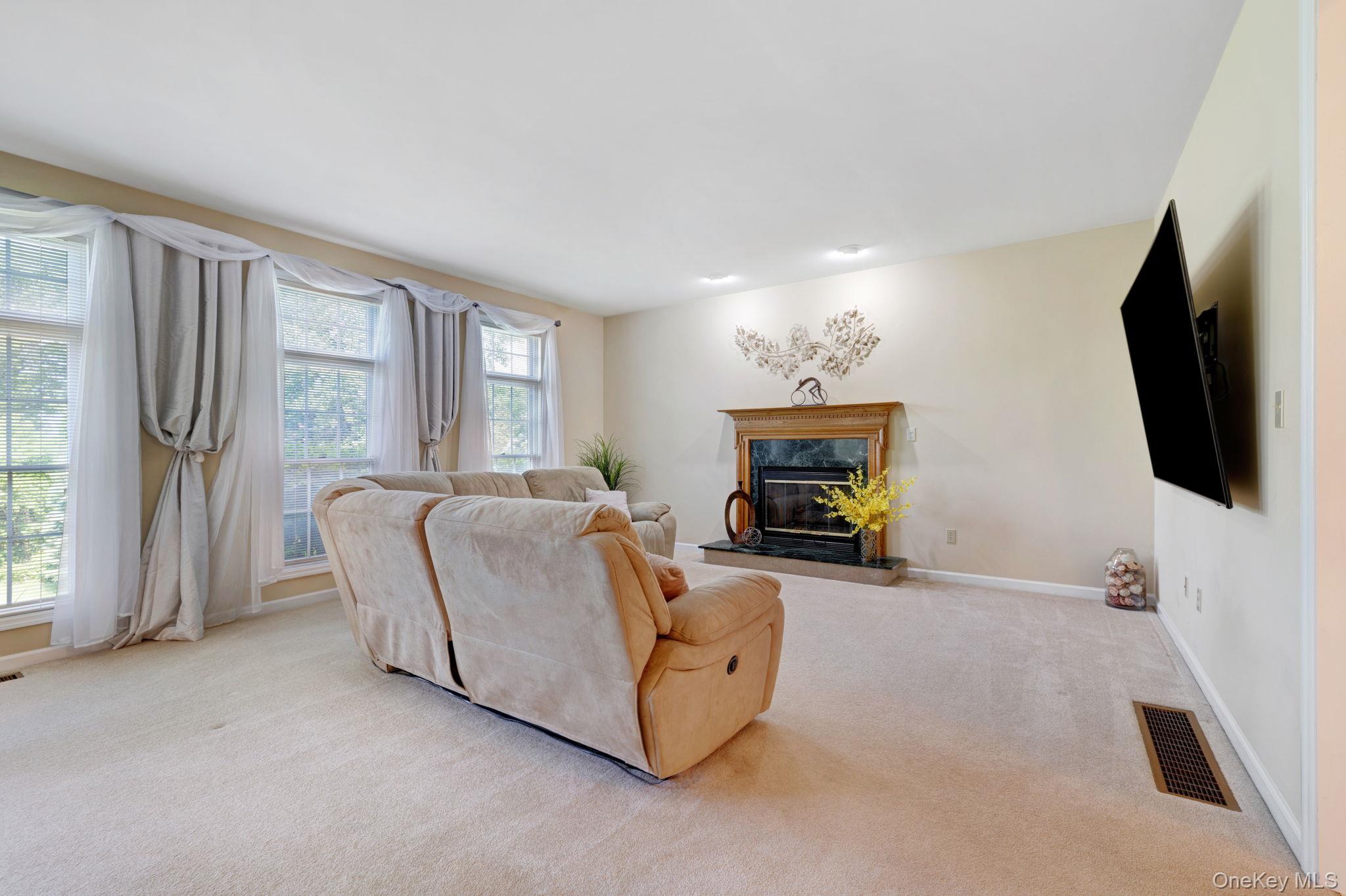 #9 photo, 87 Dakota Drive, Hopewell Junction , NY 12533