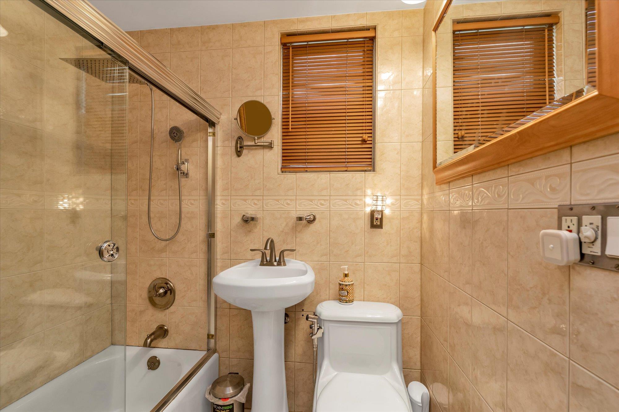 #8 photo, 48-46 206 Street, クイーンズ区 Bayside , NY 11364