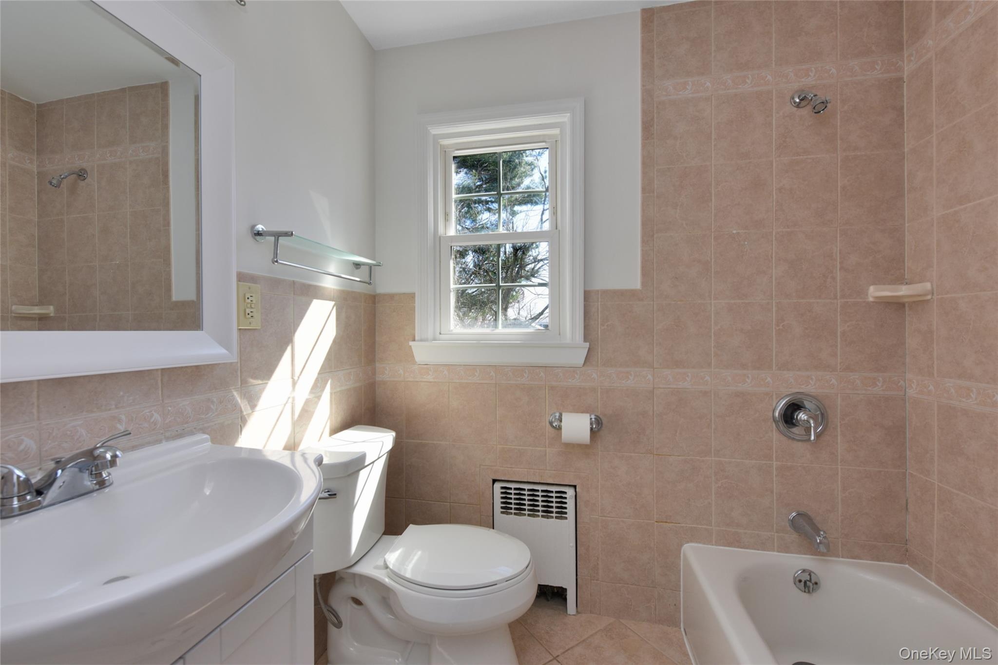 #20 photo, 6 Dunes Lane, Port Washington , NY 11050