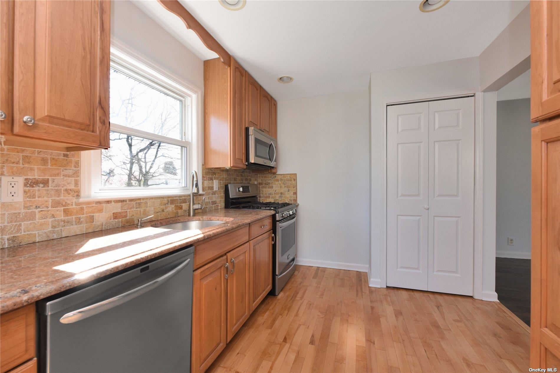 #3 photo, 6 Dunes Lane, ナッソー郡 Port Washington , NY 11050