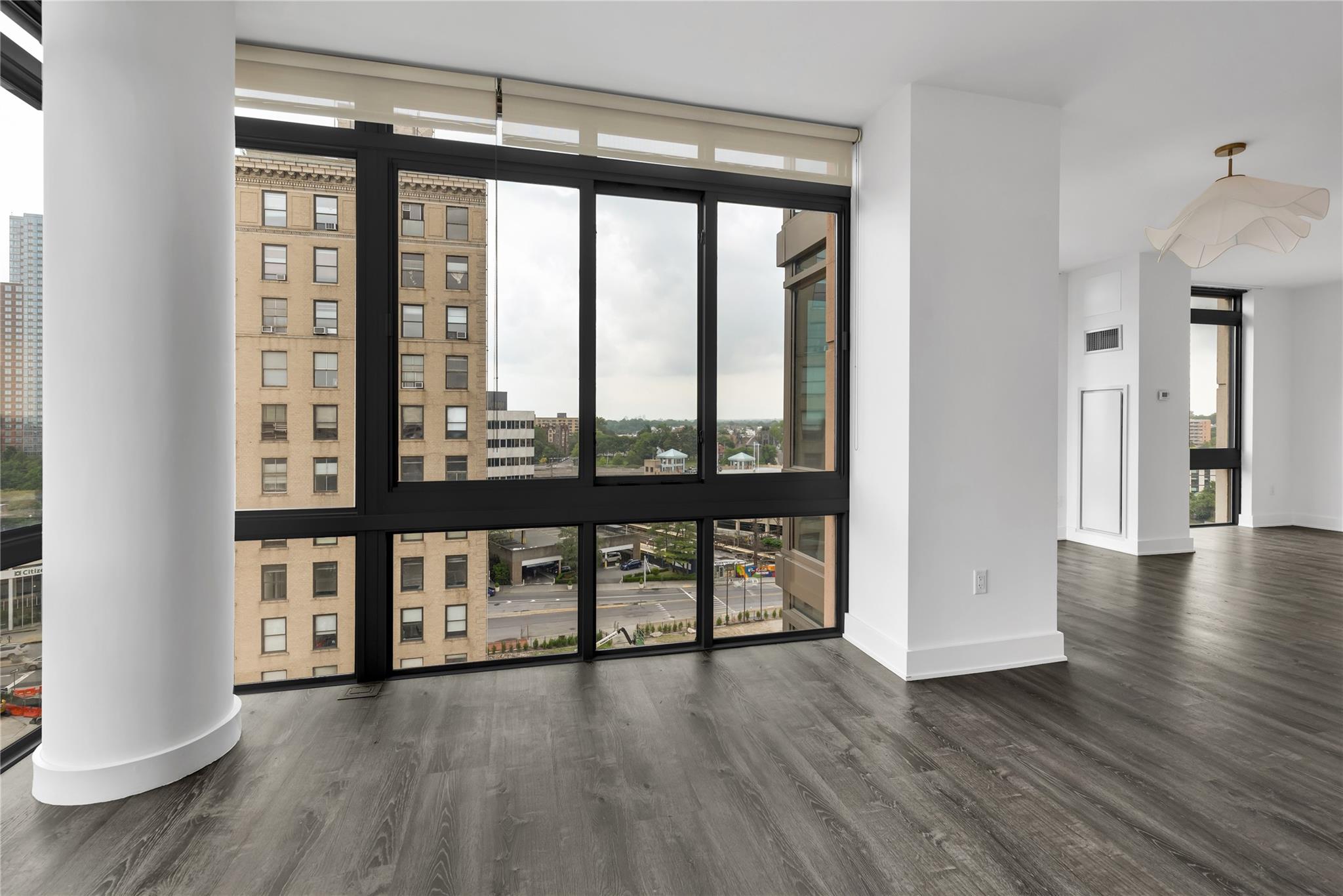 #2 photo, 175 Huguenot Street, New Rochelle , NY 10801