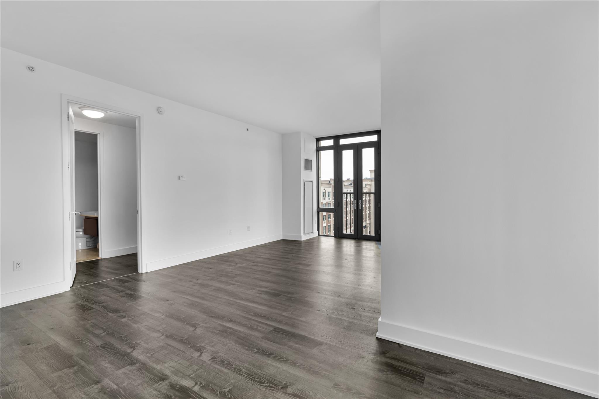 #5 photo, 175 Huguenot Street, New Rochelle , NY 10801