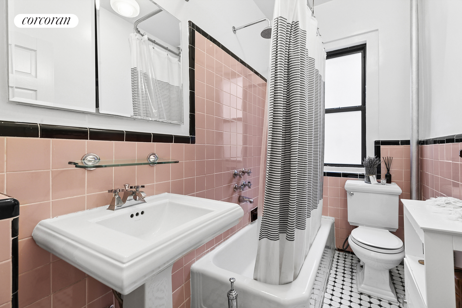 #6 photo, 875 W 181ST Street, マンハッタン Hudson Heights , NY 10033