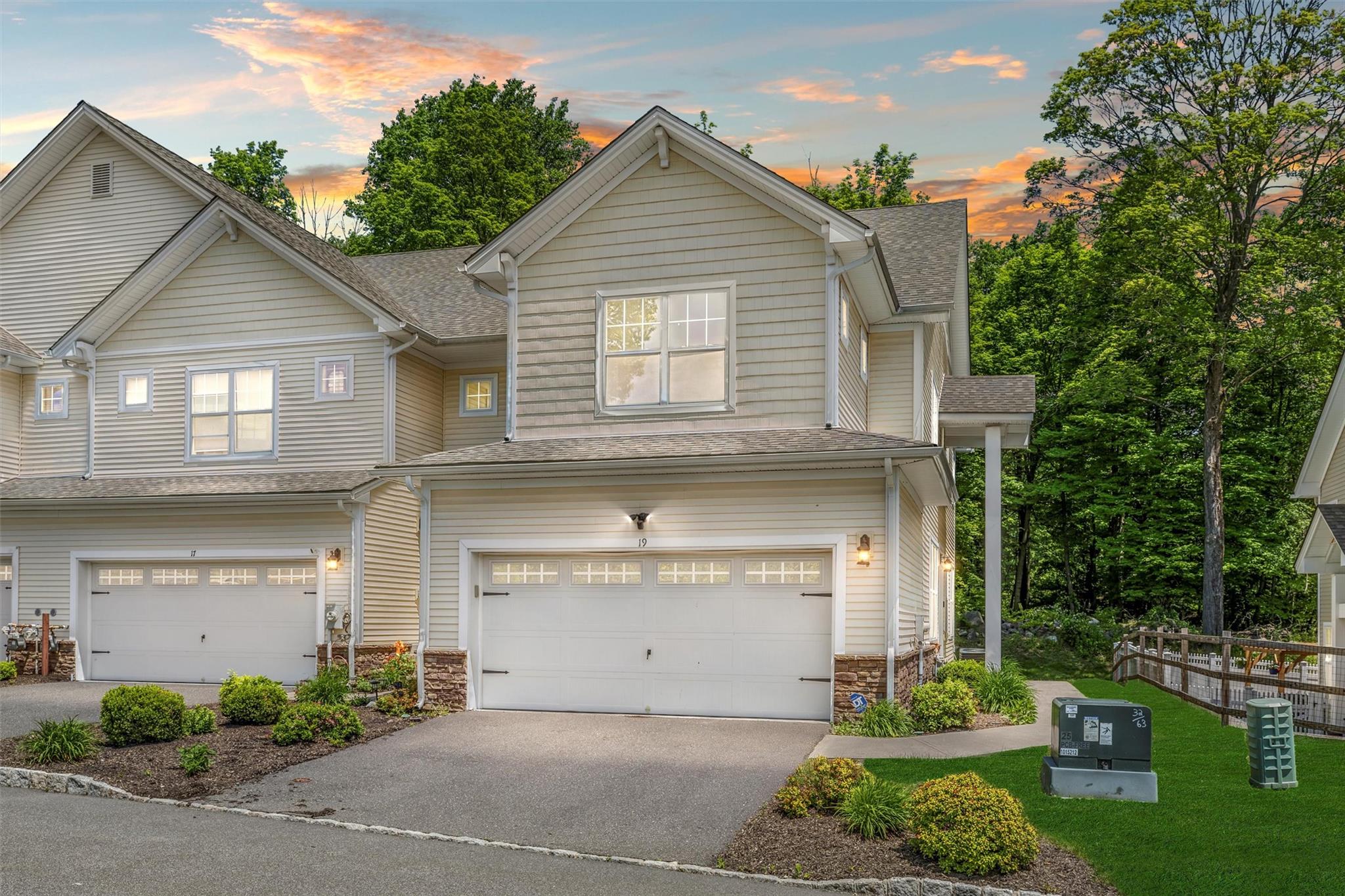 #1 photo, 19 Woodrose Court, Middletown , NY 10940