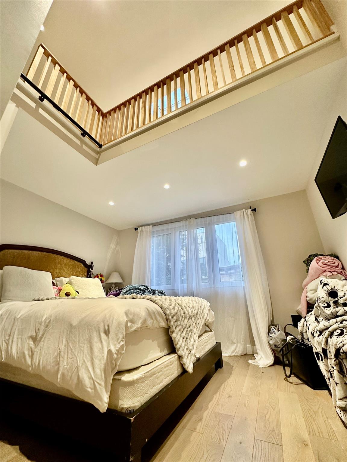 #2 photo, 25-64 38th Street, クイーンズ区 Astoria , NY 11103