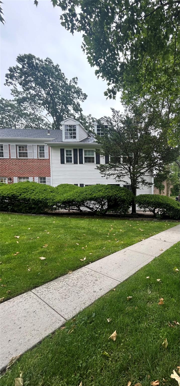 #1 photo, 701 Towne House Village, 东长岛 哈帕克 Hauppauge , NY 11749