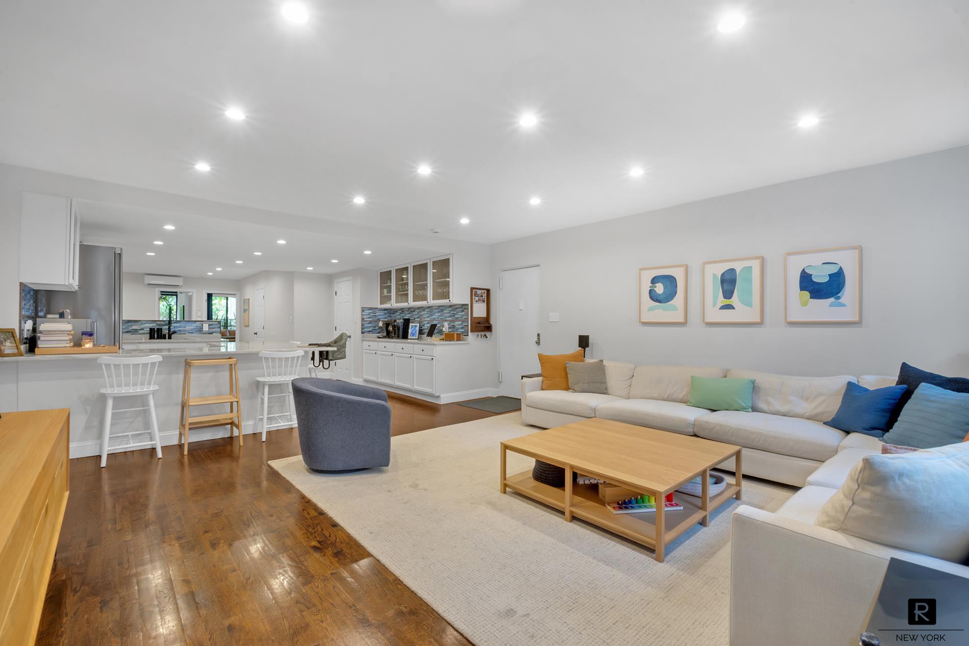 #1 photo, 216 E 75th Street, 曼哈顿 上东城 Upper East Side , NY 10021