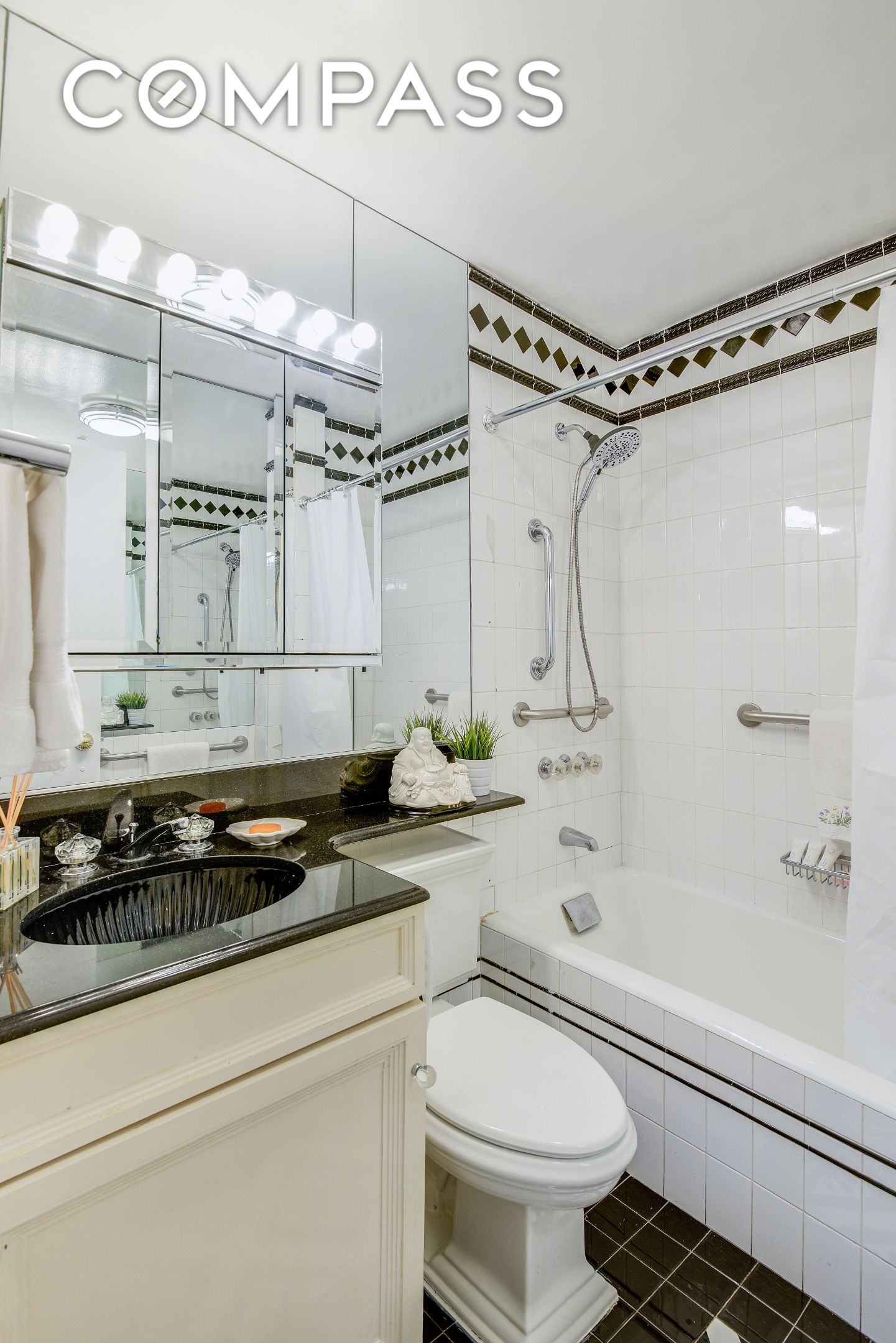 #16 photo, 200 Central Park S, マンハッタン Central Park South , NY 10019