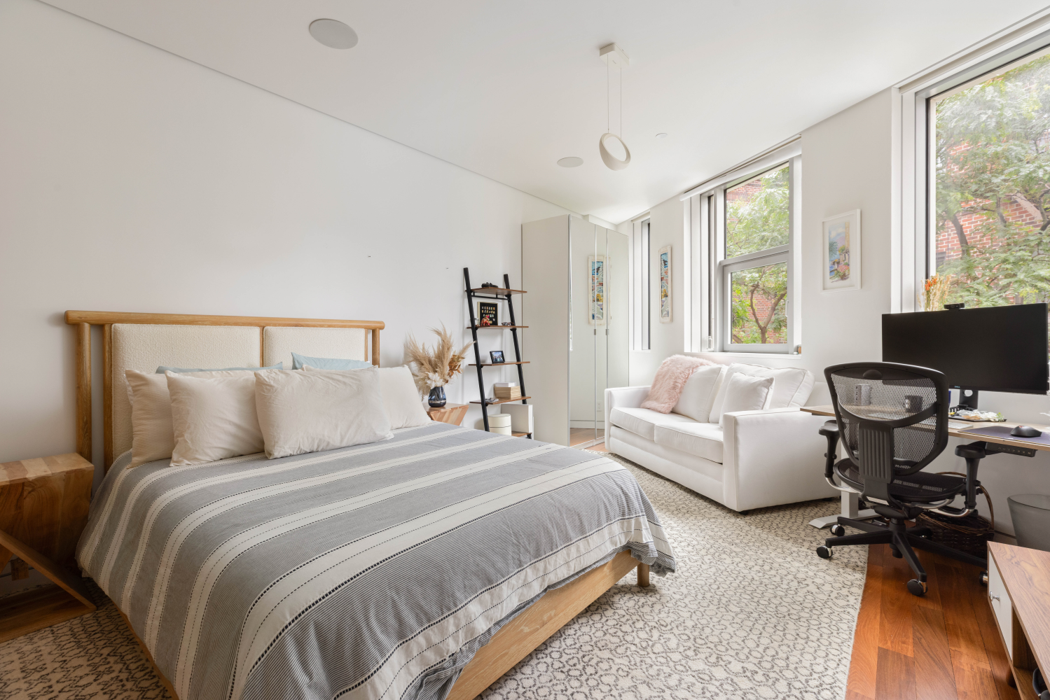 #13 photo, 9 MINETTA Street, マンハッタン Greenwich Village , NY 10012