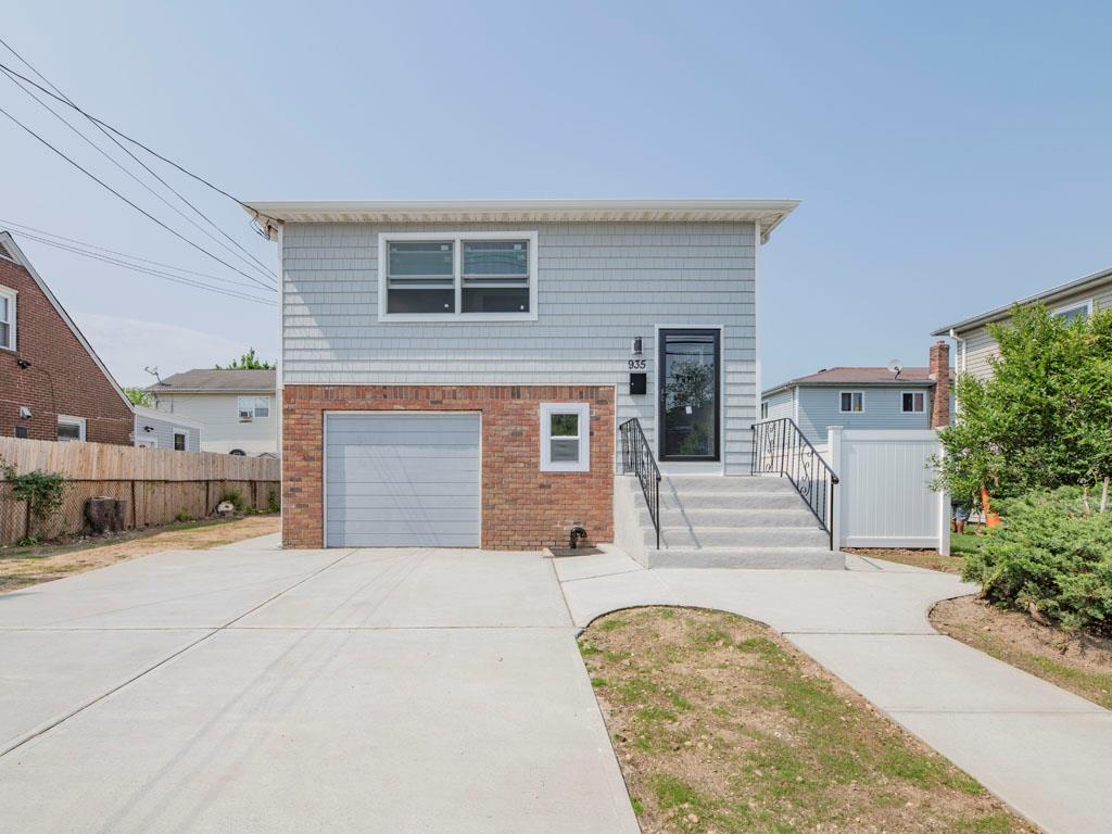 #1 photo, 935 Prospect Avenue, Westbury , NY 11590