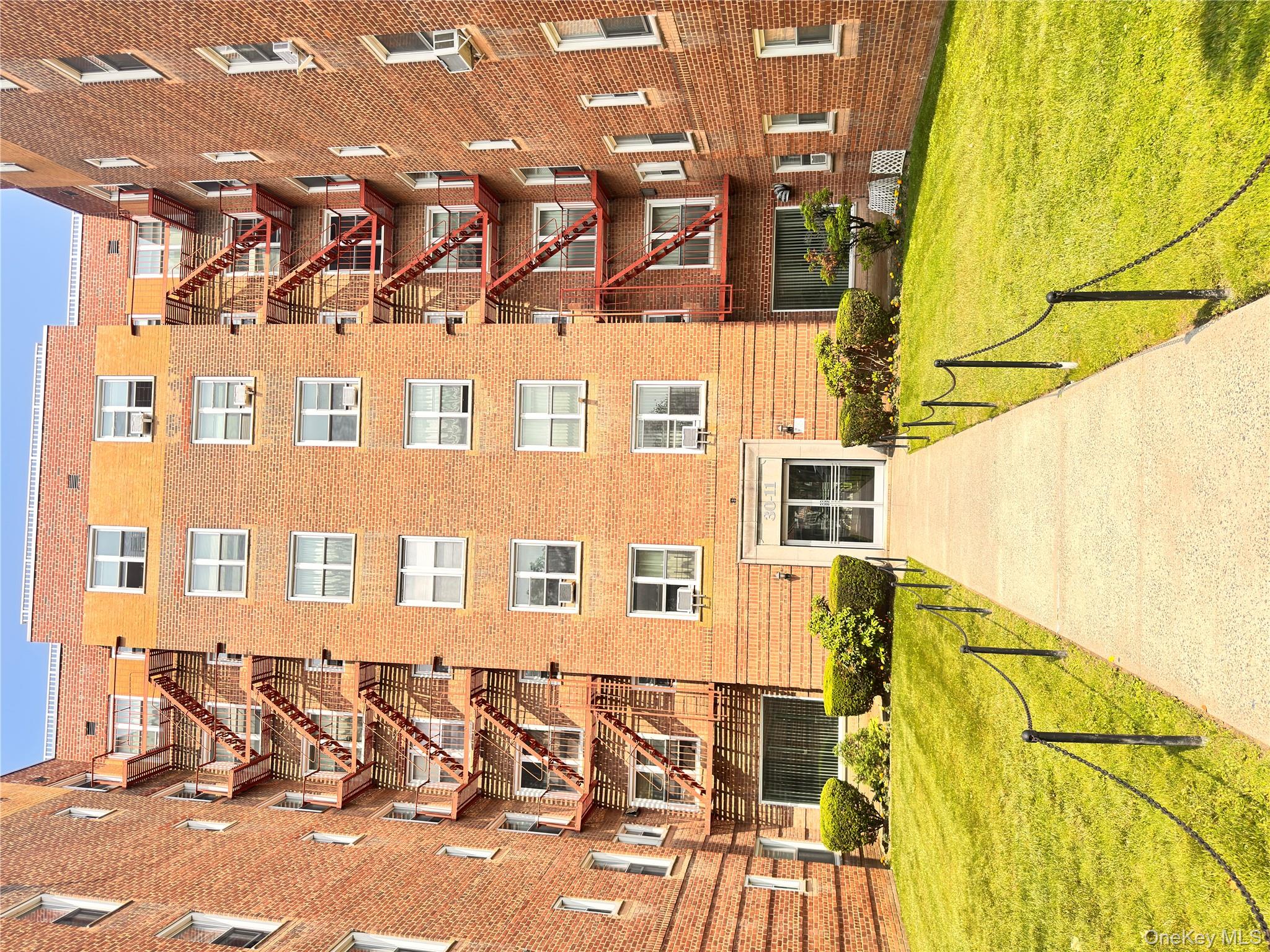 #2 photo, 30-11 Parsons Boulevard, クイーンズ区 Flushing , NY 11354