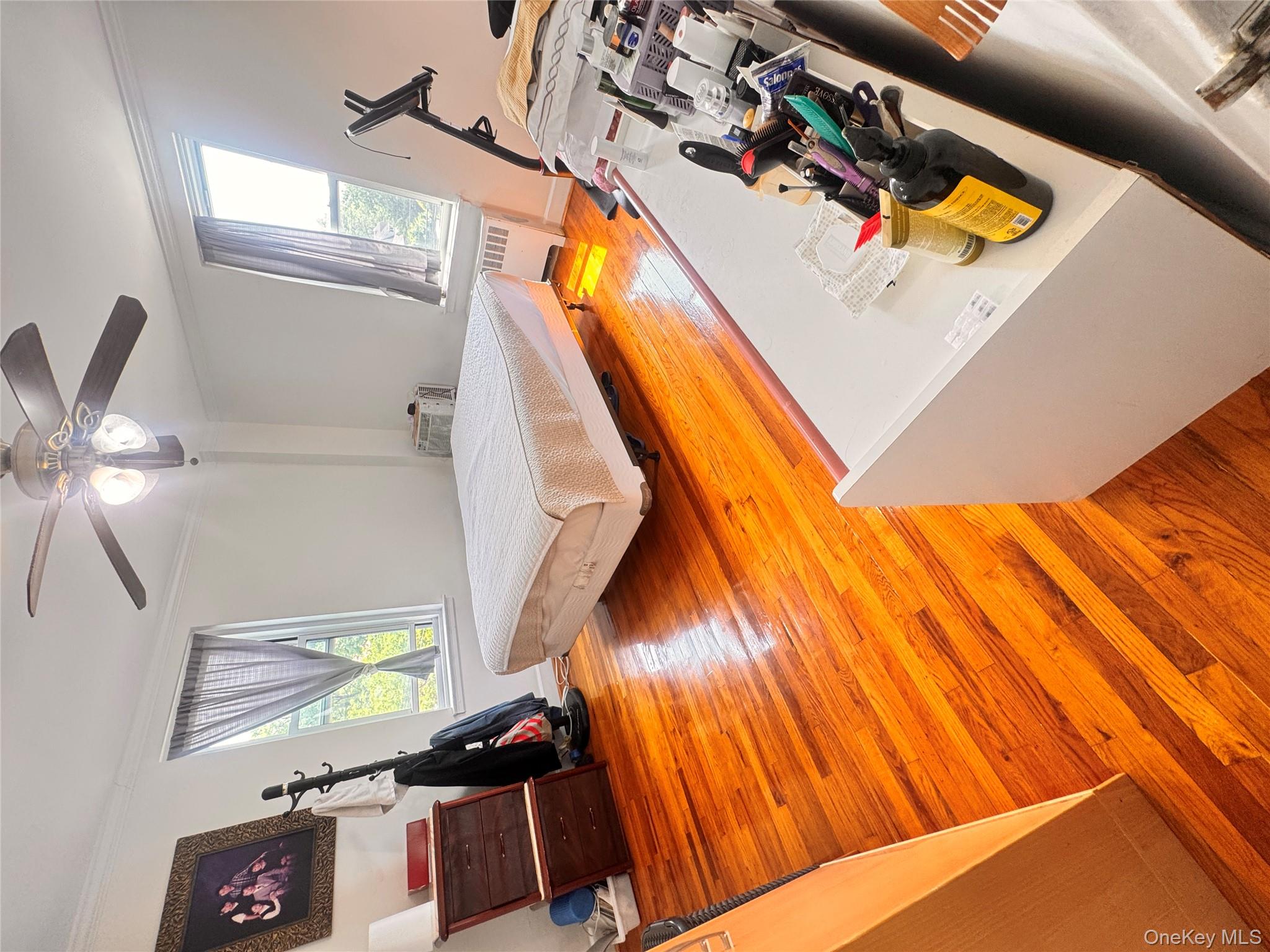 #6 photo, 30-11 Parsons Boulevard, クイーンズ区 Flushing , NY 11354