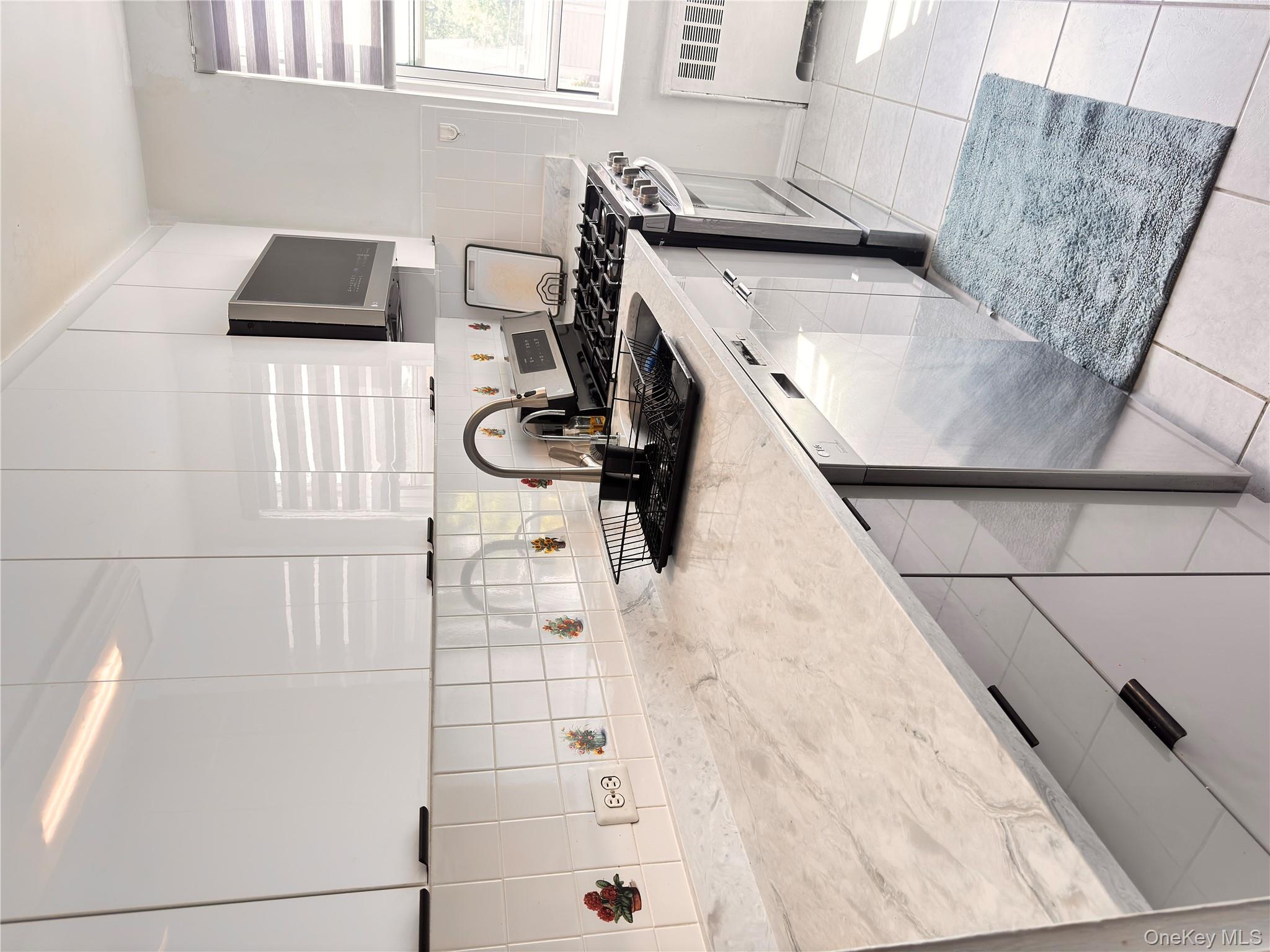 #9 photo, 30-11 Parsons Boulevard, クイーンズ区 Flushing , NY 11354