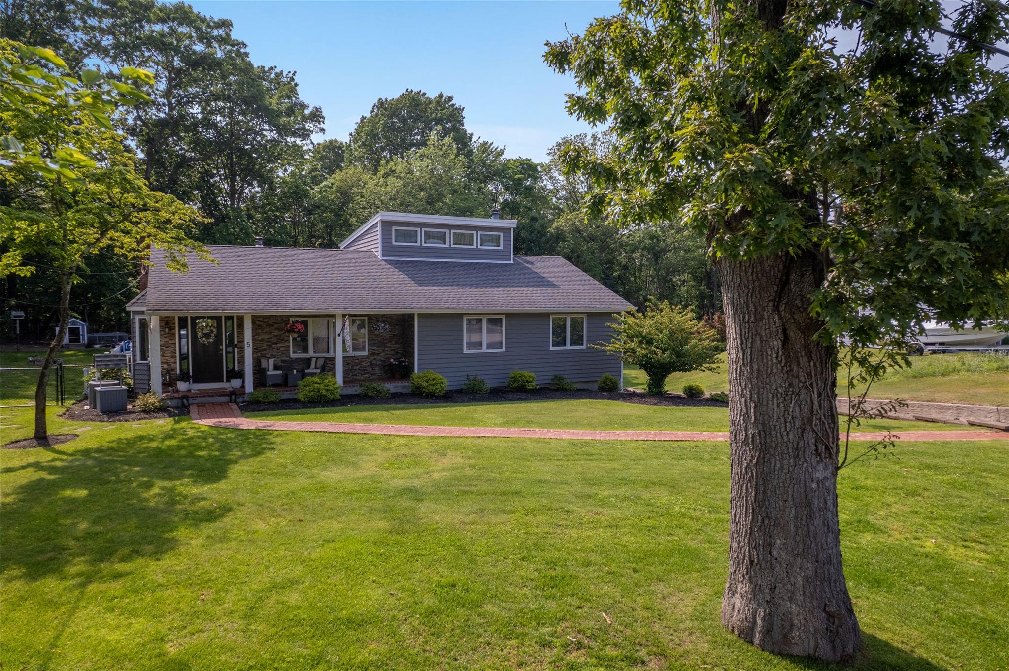 #4 photo, 5 Dartmouth Road, سوفولك Shoreham , NY 11786