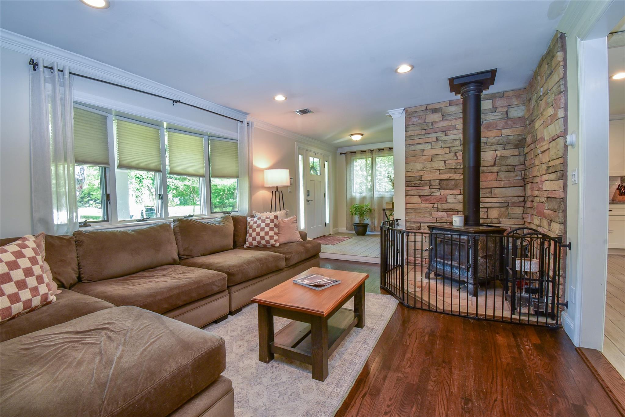 #6 photo, 5 Dartmouth Road, سوفولك Shoreham , NY 11786