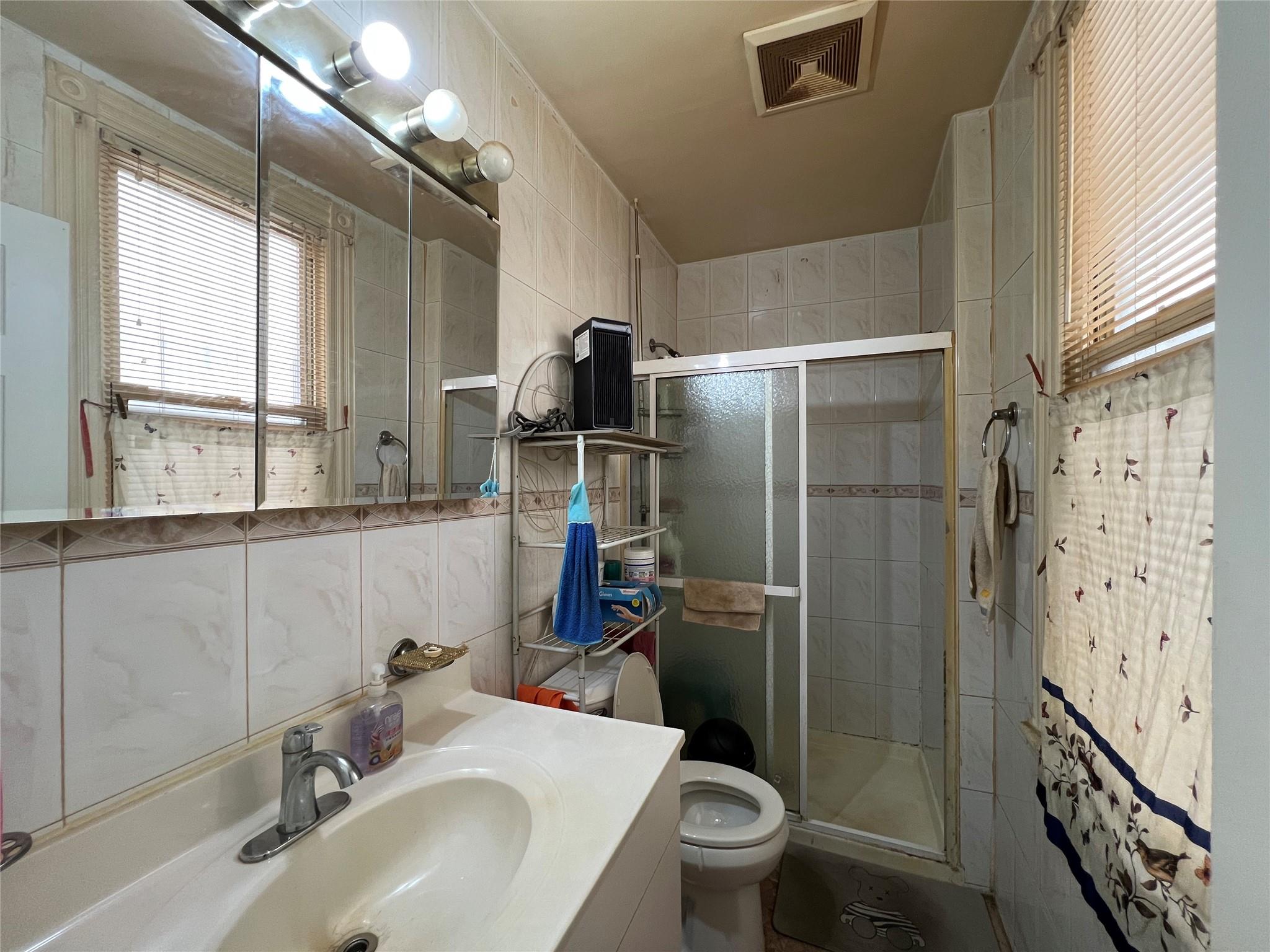 #7 photo, 8624 79 Street, クイーンズ区 Woodhaven , NY 11421