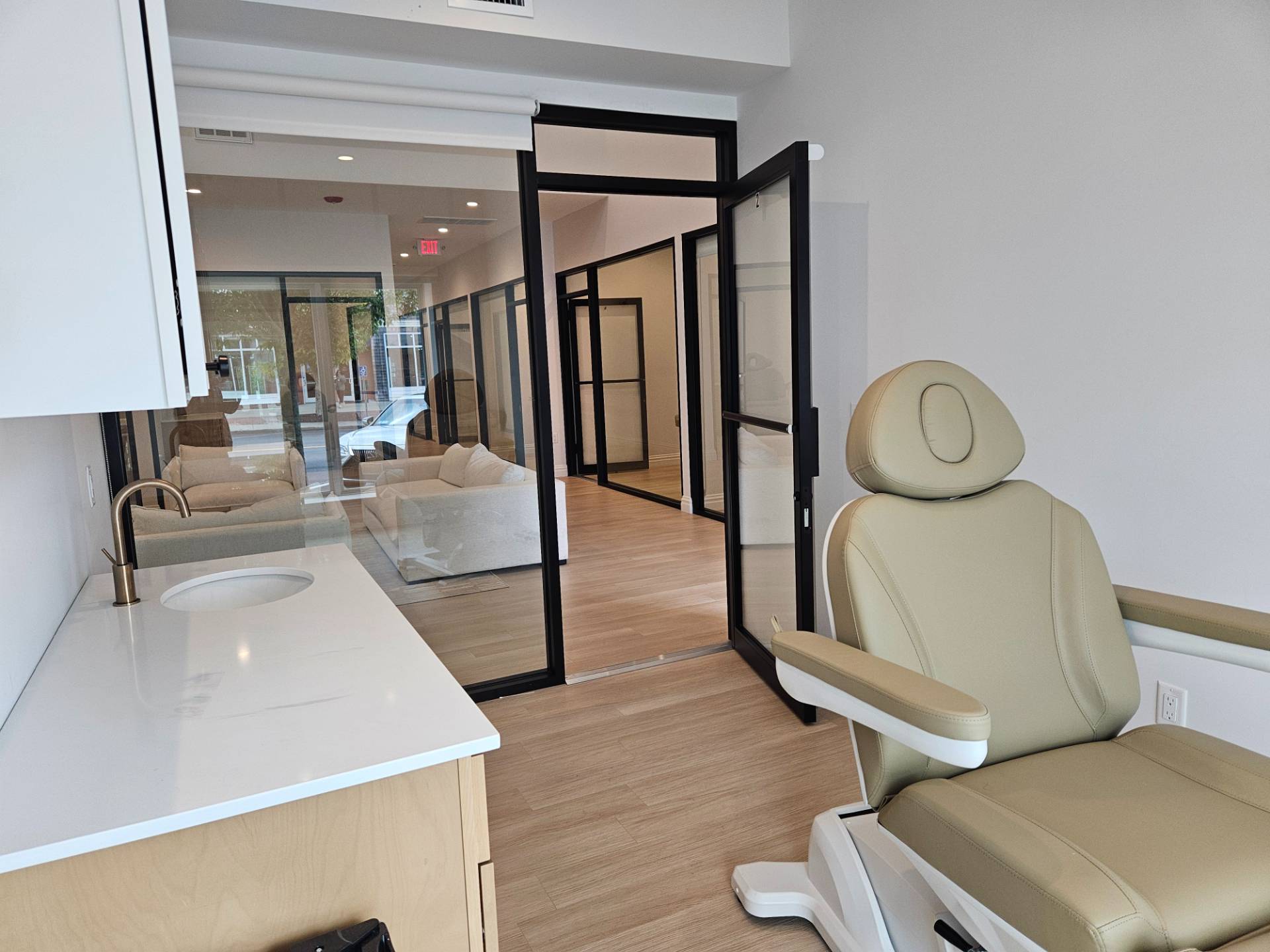 #10 photo, 15 Hill Street, サフォーク郡 Southampton , NY 11968