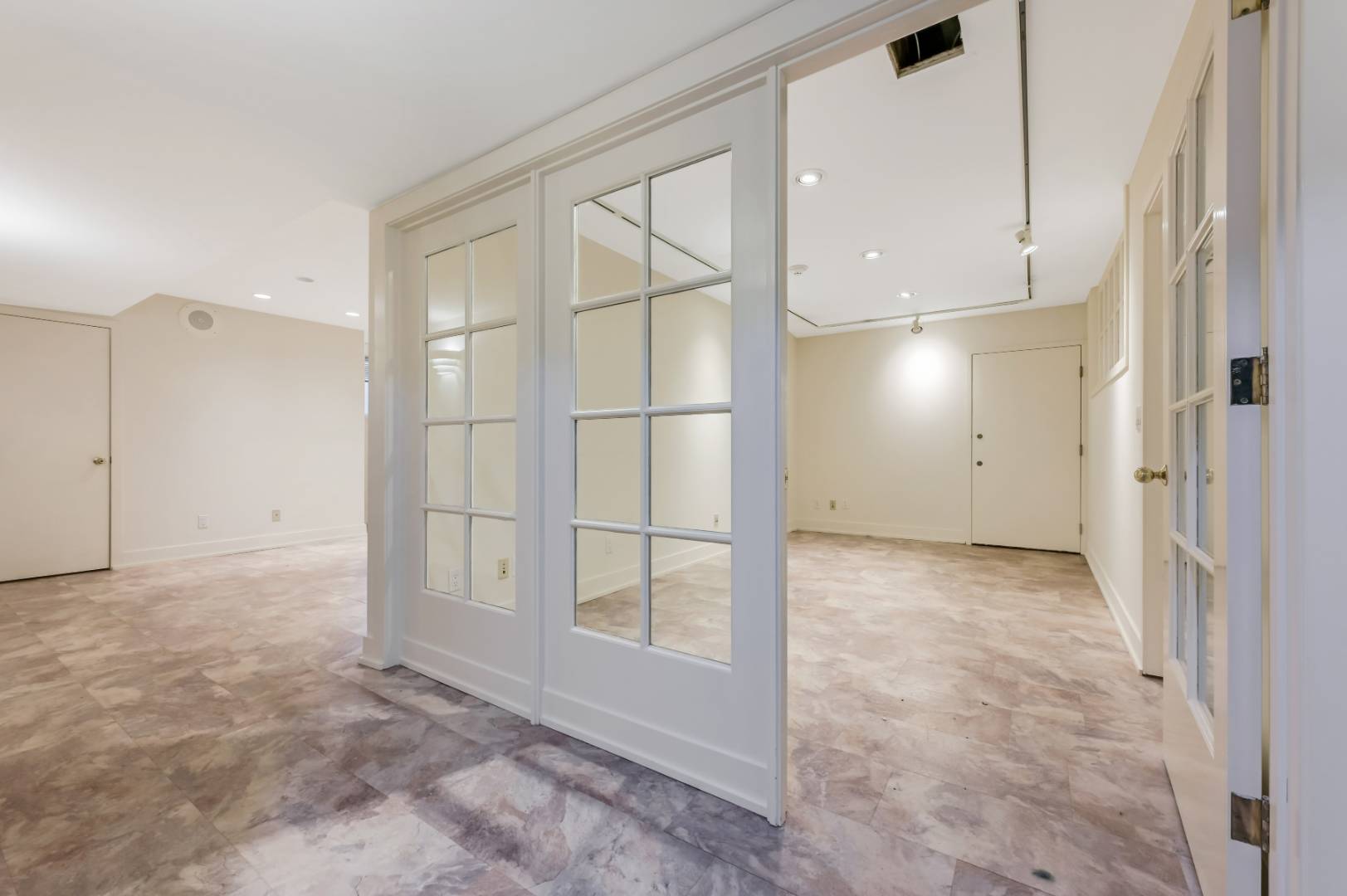 #13 photo, 16 Goodfriend Drive, サフォーク郡 East Hampton , NY 11937