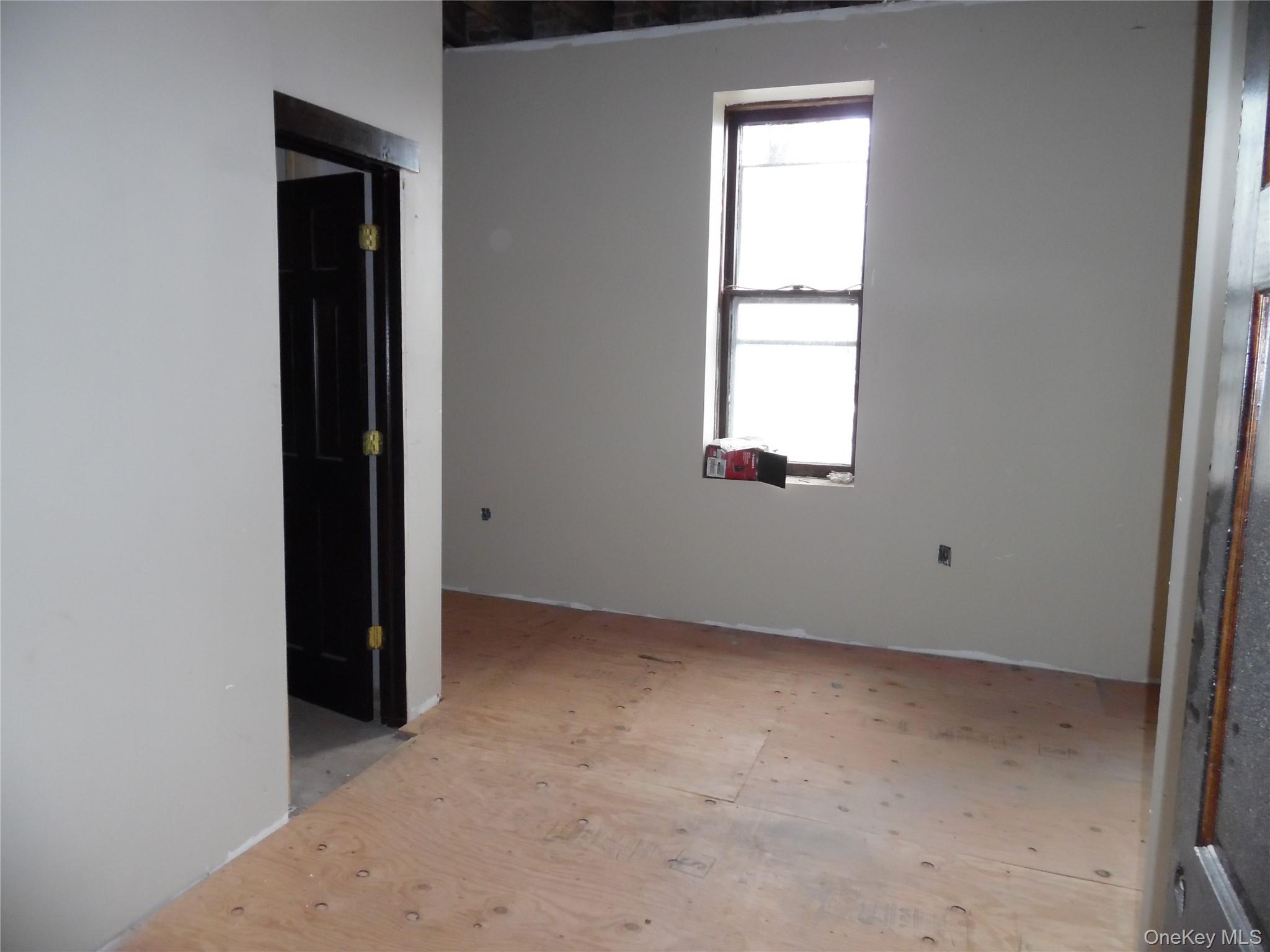 #18 photo, 5 Bank St, Monticello , NY 12701