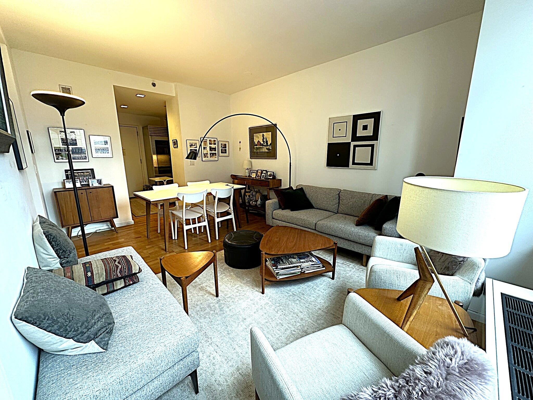 #15 photo, 635 W 42nd Street, マンハッタン Hells Kitchen , NY 10036