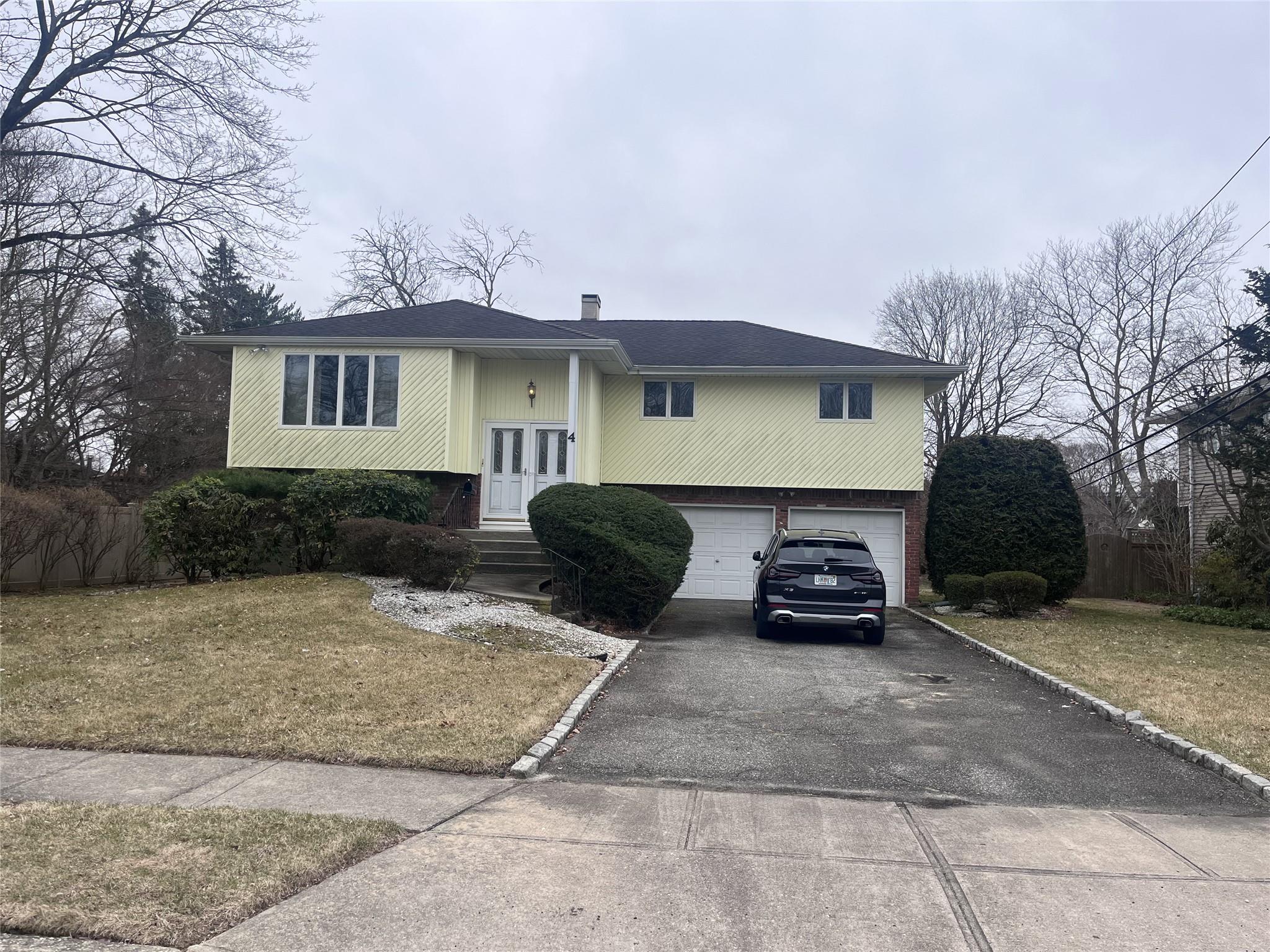 #1 photo, 4 Farmstead Road, Commack , NY 11725