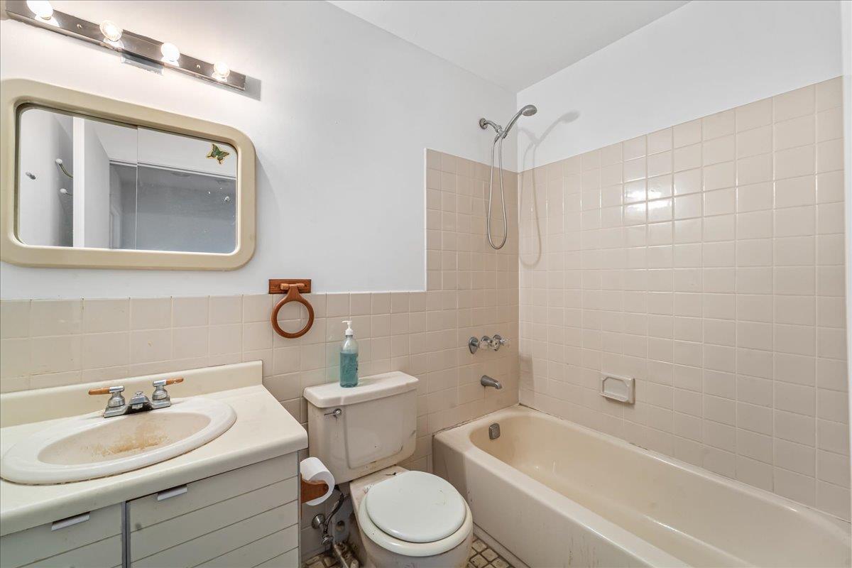 #18 photo, 1404 Bonnie Lane, Bayside , NY 11360