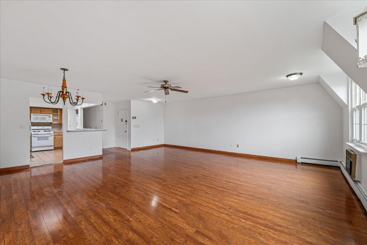 #8 photo, 1404 Bonnie Lane, Bayside , NY 11360