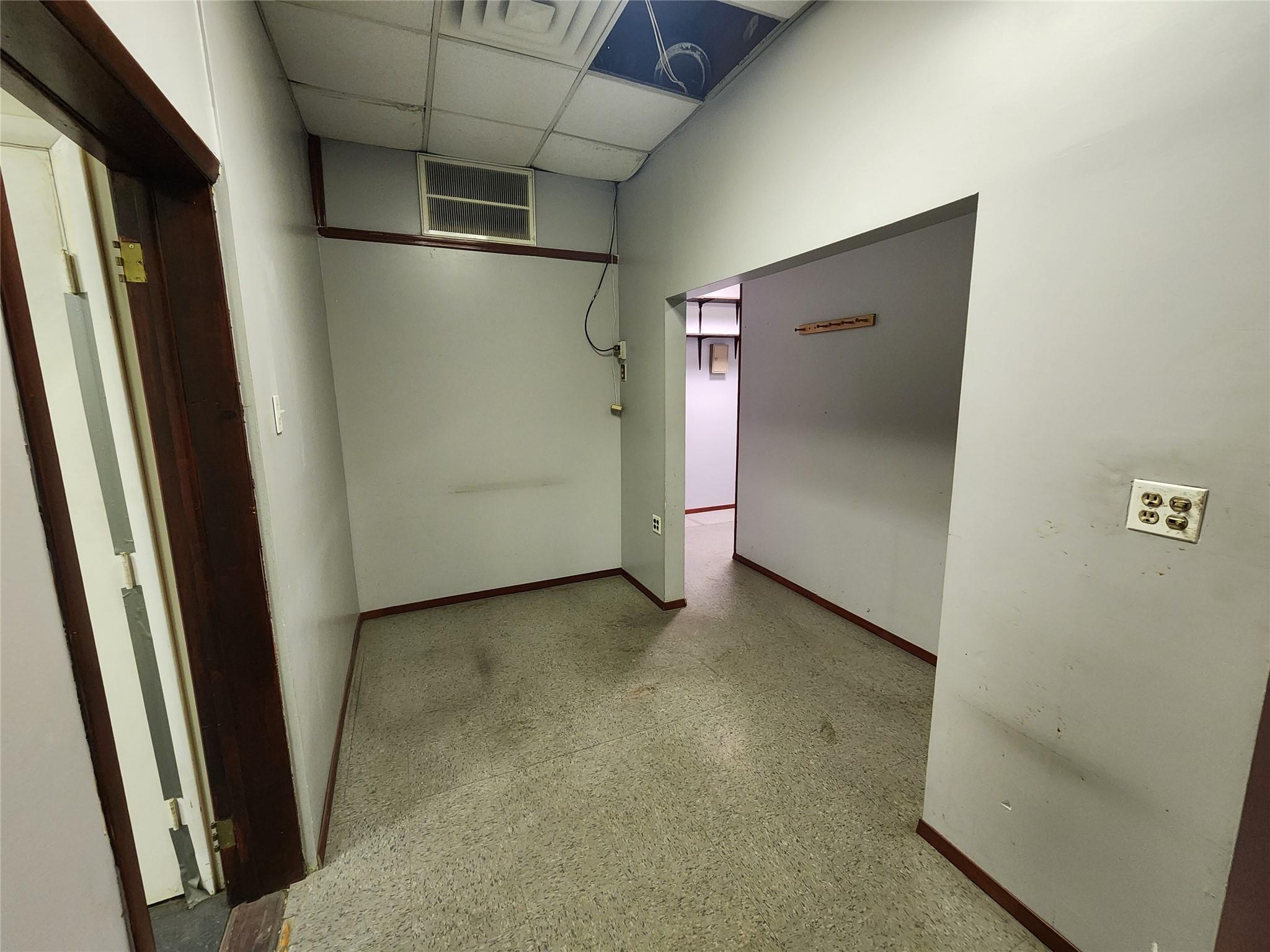 #5 photo, 6022 Flushing Avenue, クイーンズ区 Maspeth , NY 11378