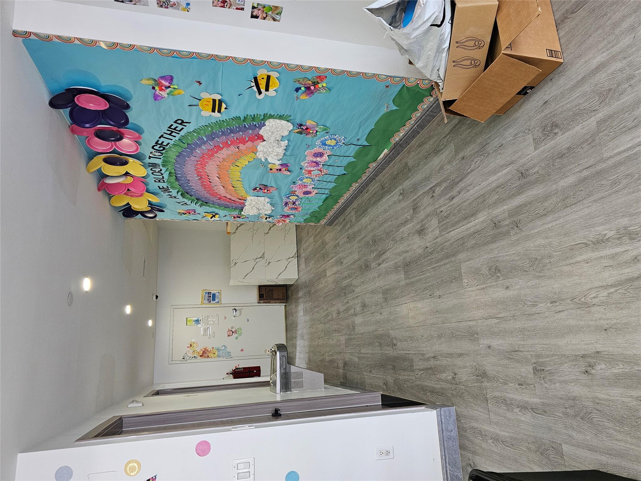 #2 photo, 10525 65th Road, クイーンズ区 Forest Hills , NY 11375