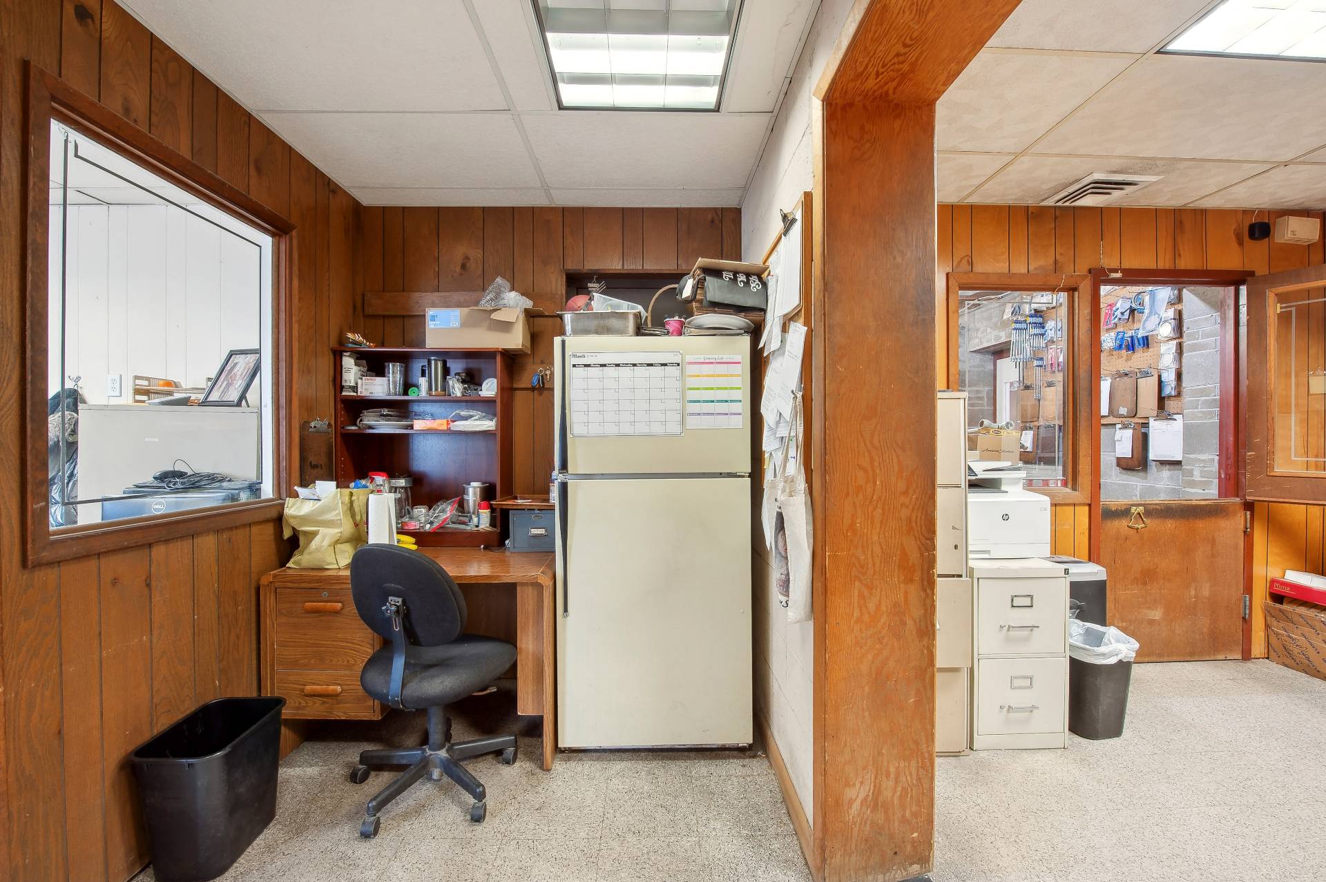 #13 photo, 348 Montauk Highway (Showroom & Office), サフォーク郡 Wainscott , NY 11975