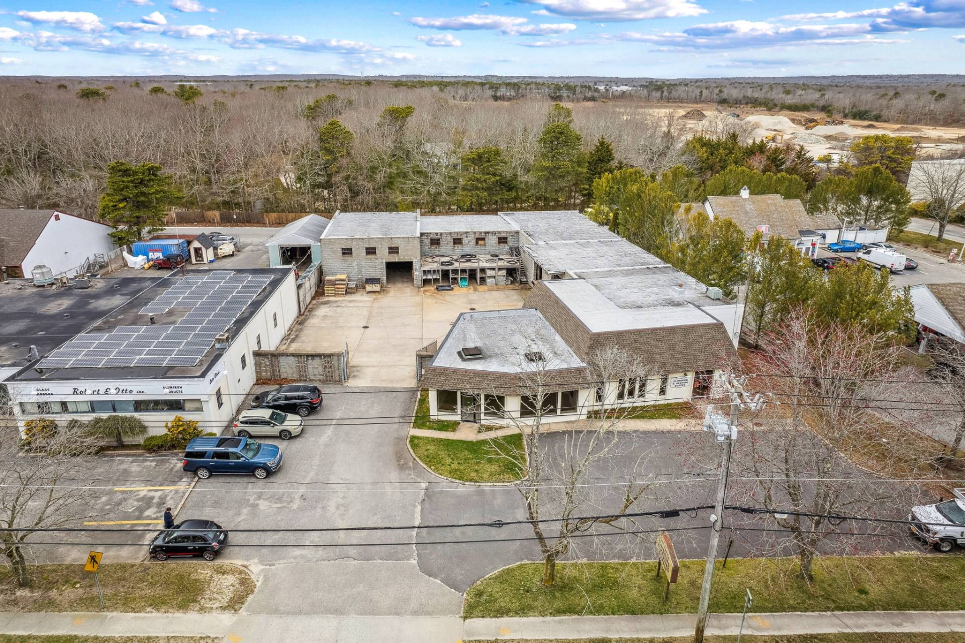 #9 photo, 348 Montauk Highway (Warehouse - Units 1 & 2), サフォーク郡 Wainscott , NY 11975