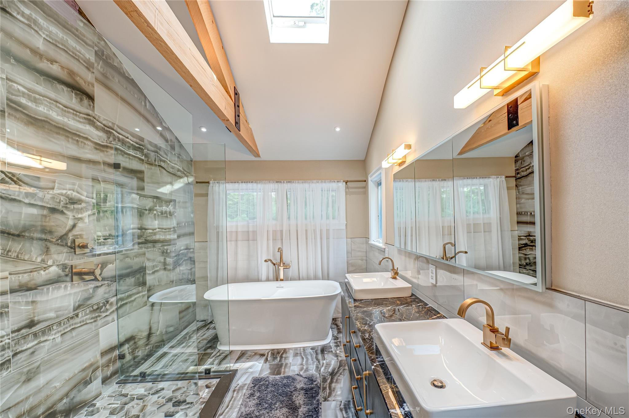 #13 photo, 6 Tanyard Lane, サフォーク郡 Huntington , NY 11743