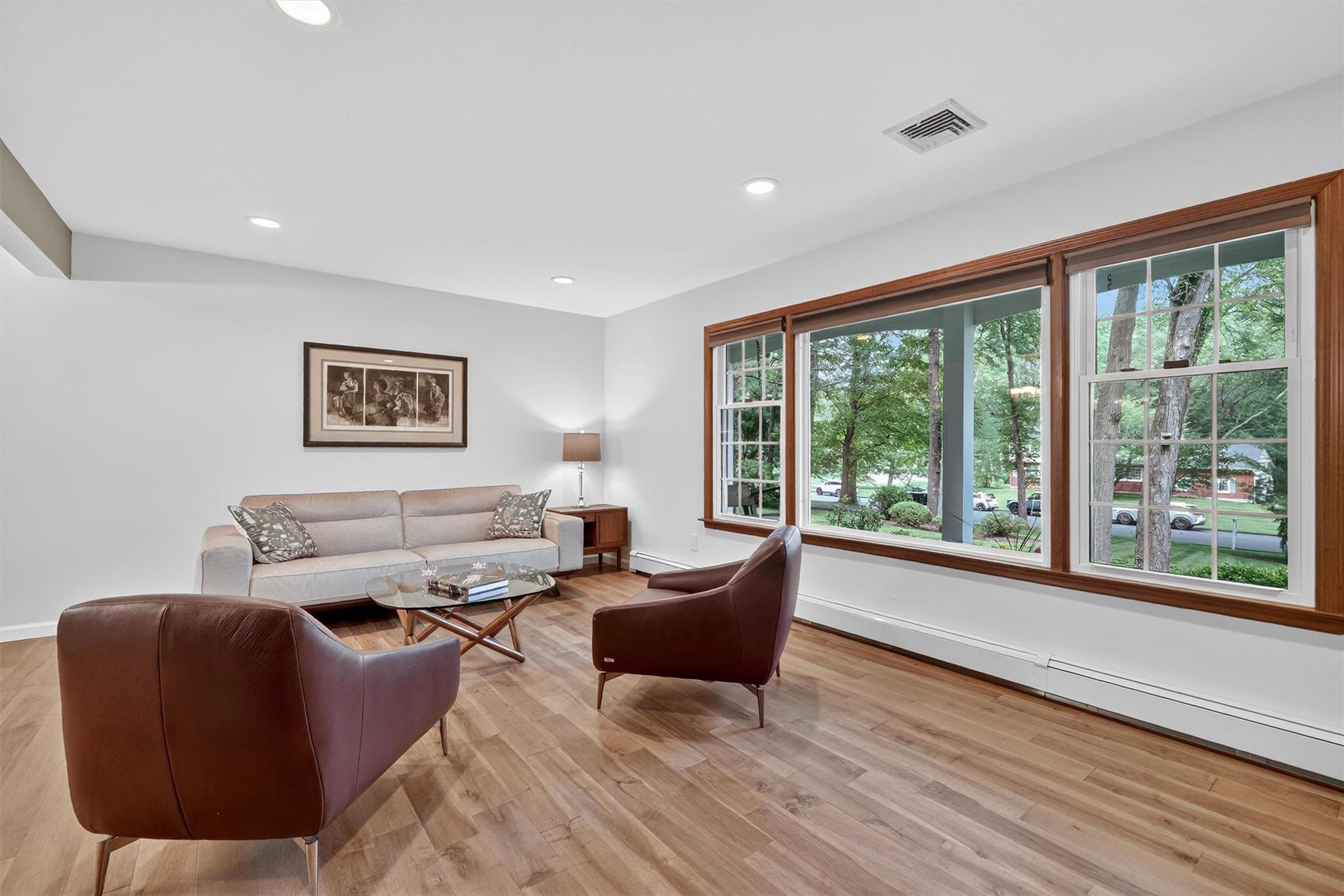 #4 photo, 11 Robin Hood Road, Montebello , NY 10901