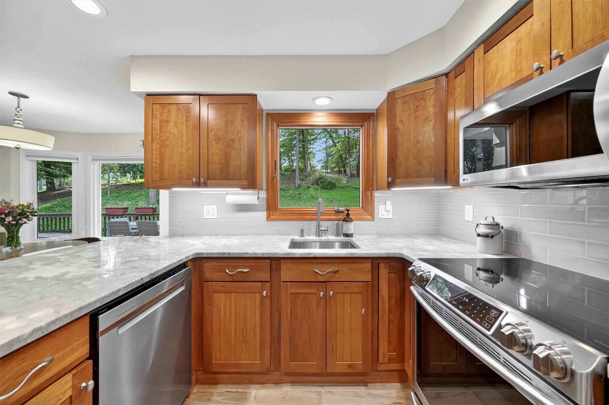 #8 photo, 11 Robin Hood Road, Montebello , NY 10901